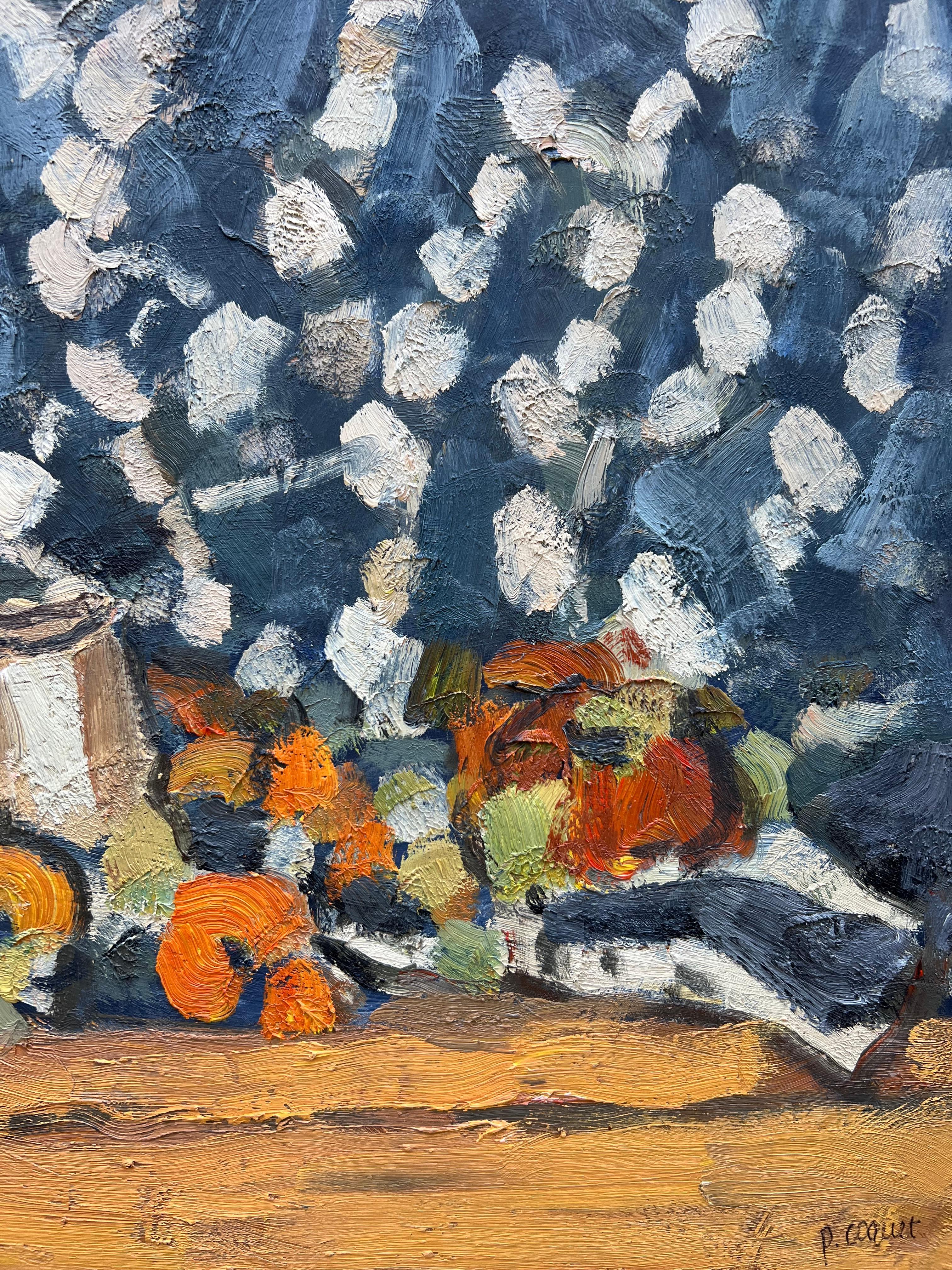 Stilleben mit blauem und weißem Stoff - Original Ölgemälde - 25.6 x 36.2 in (Französische Schule), Painting, von Pierre Coquet