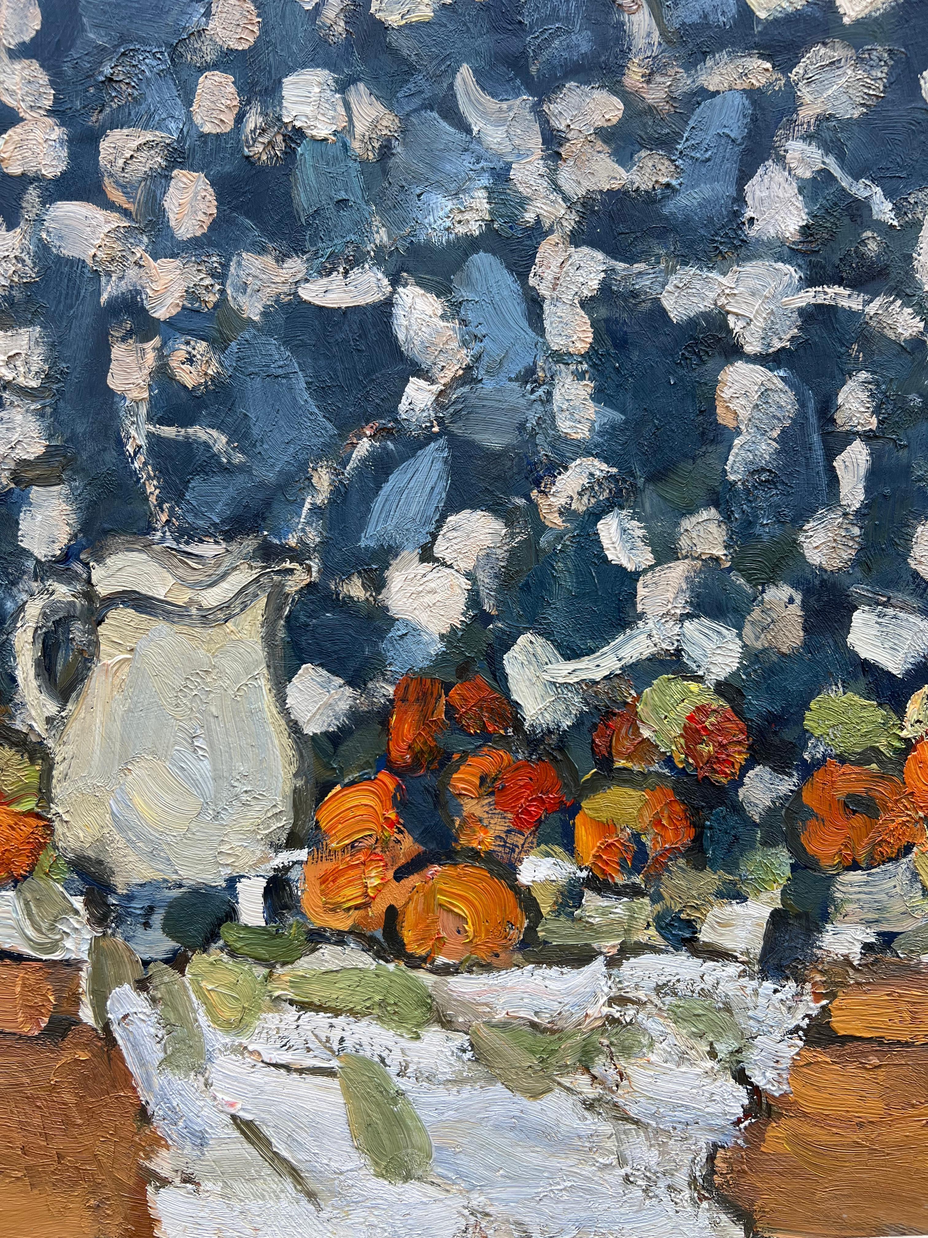 Stilleben mit blauem und weißem Stoff - Original Ölgemälde - 25.6 x 36.2 in (Braun), Still-Life Painting, von Pierre Coquet