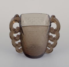 Pierre d´Avesn for Daum. Large Art Deco art glass vase with handles