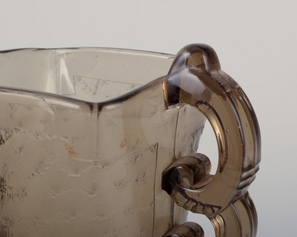 Pierre d'Avesn für Daum. Große Vase aus Kunstglas im Art déco-Stil mit Henkeln  (Mitte des 20. Jahrhunderts) im Angebot