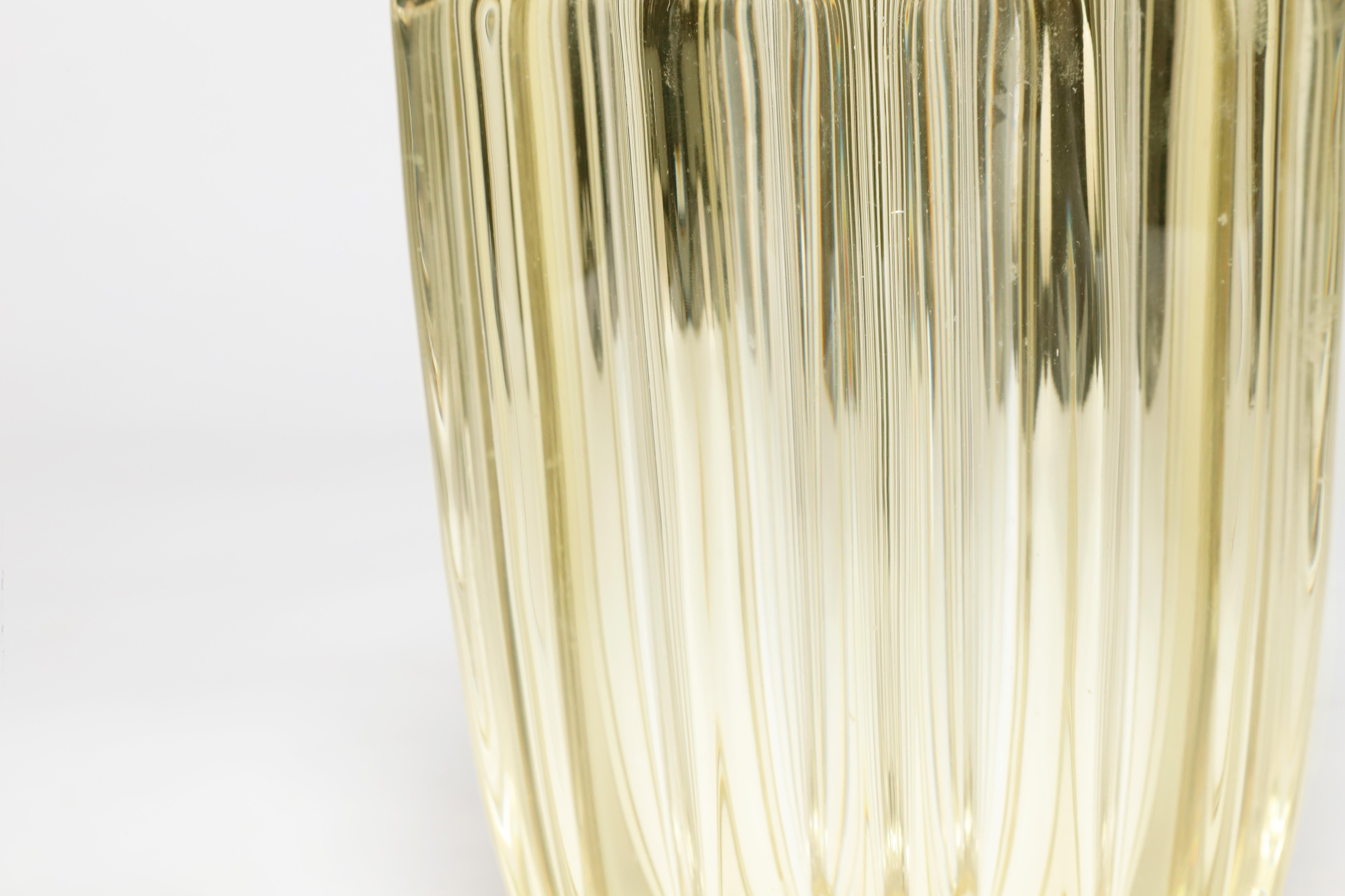 Pierre D'Avesn Art Deco Vase in Yellow Art Glass In Good Condition For Sale In New York, NY