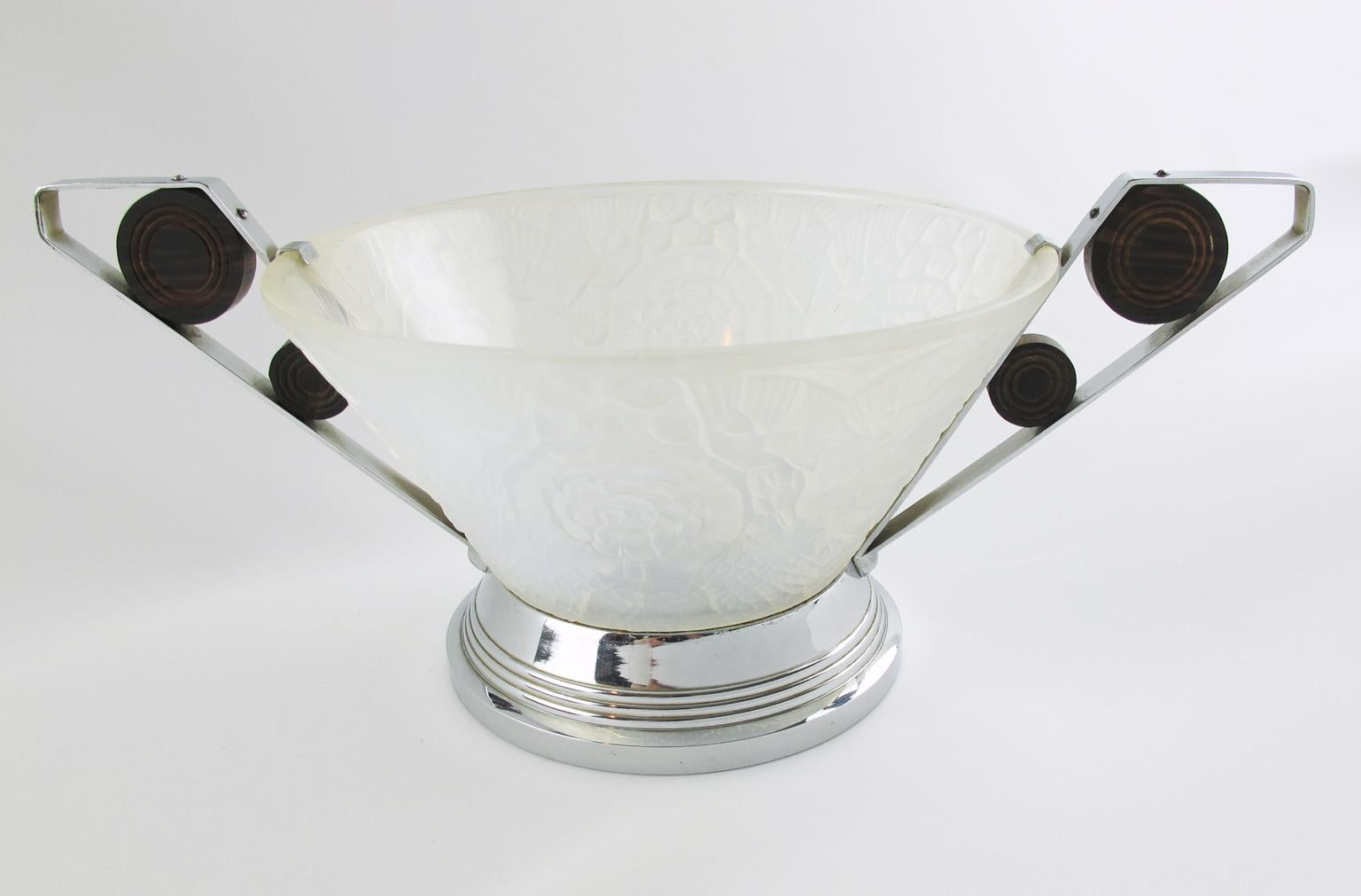 Pierre d'Avesn for Choisy-le-Roi France, Art Deco Glass Bowl Centerpiece In Excellent Condition For Sale In Atlanta, GA