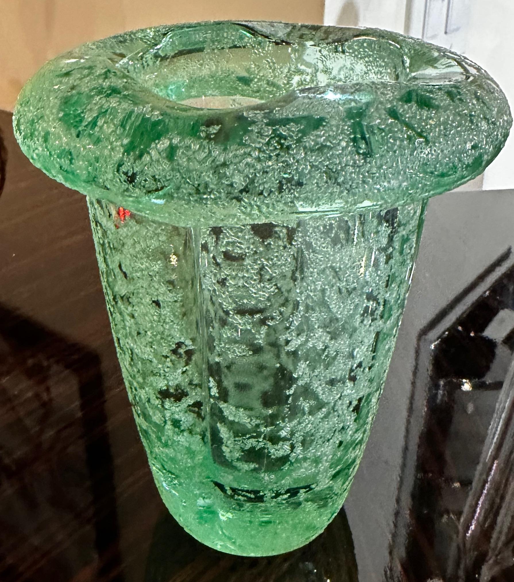 Pierre D’AVESN for Daum Art Deco Frosted Granite Vase Circa 1935. Art Deco vase in thick green glass. Mushroom-shaped vase with the body in granite asperities. and heart-shaped top. This production according to a design by Pierre D’Avesn for the
