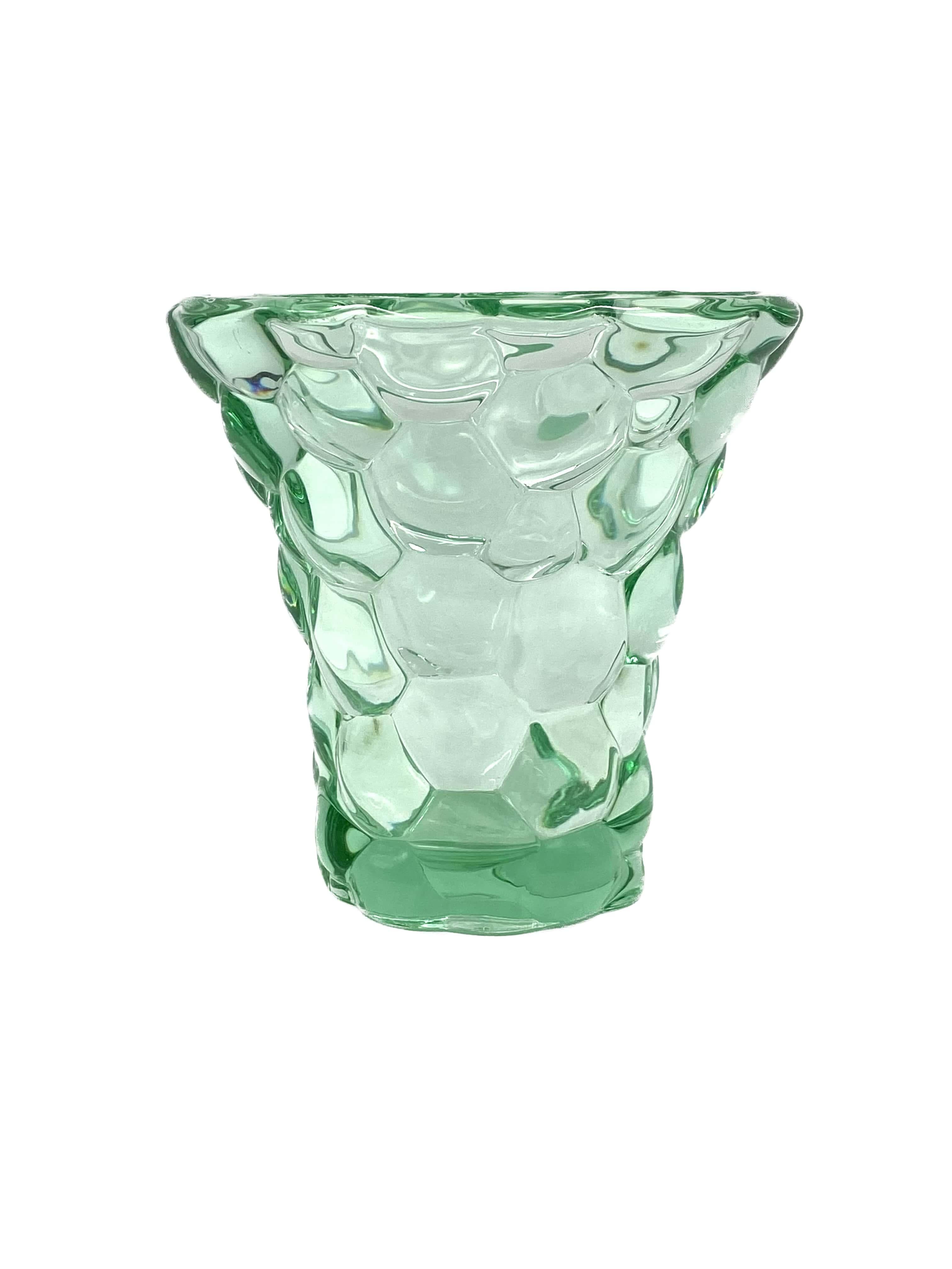 Pierre D'Avesn, Vase en cristal vert d'eau 