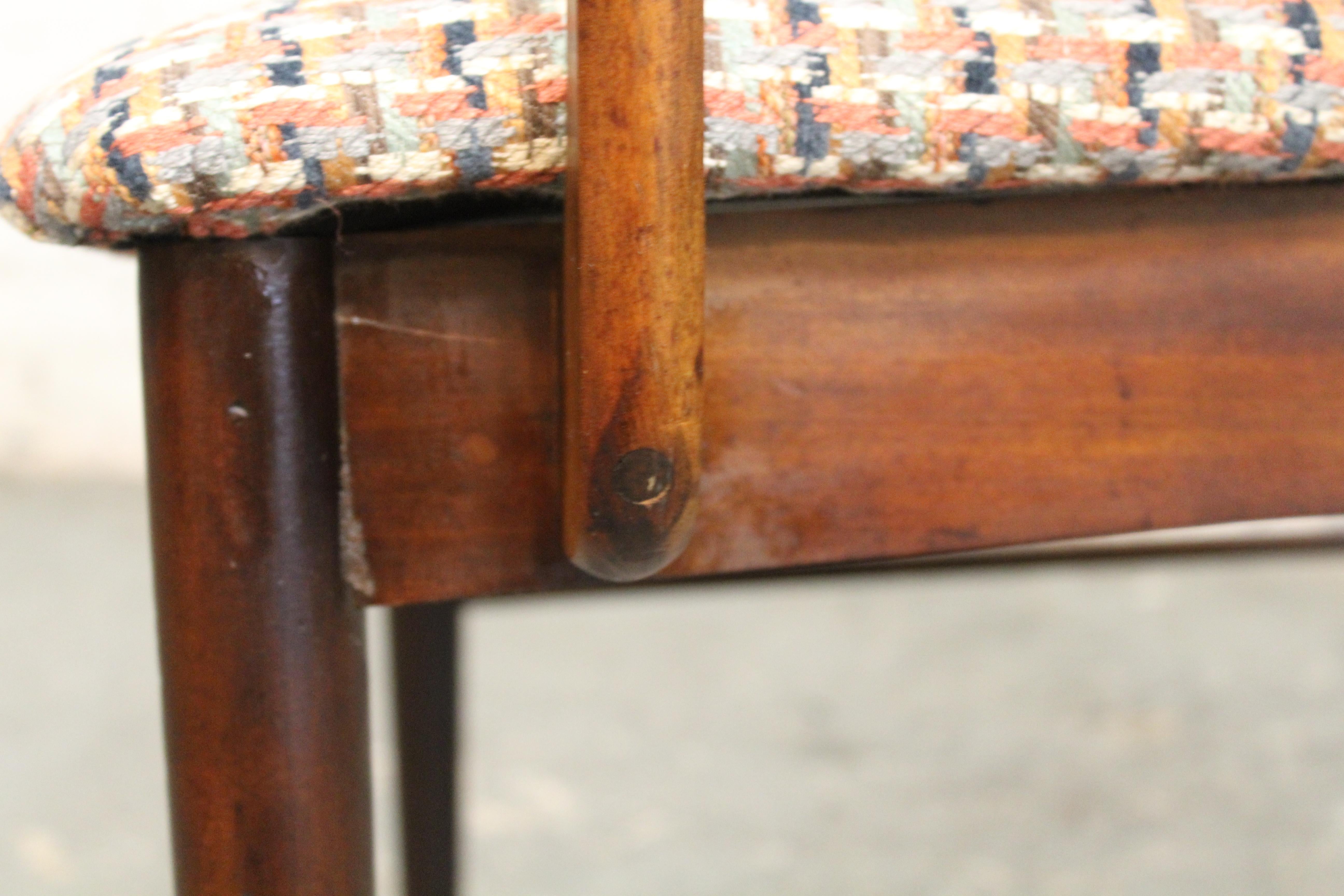 Noce Poltrona design/One di Pierre Debs di Stanley in vendita