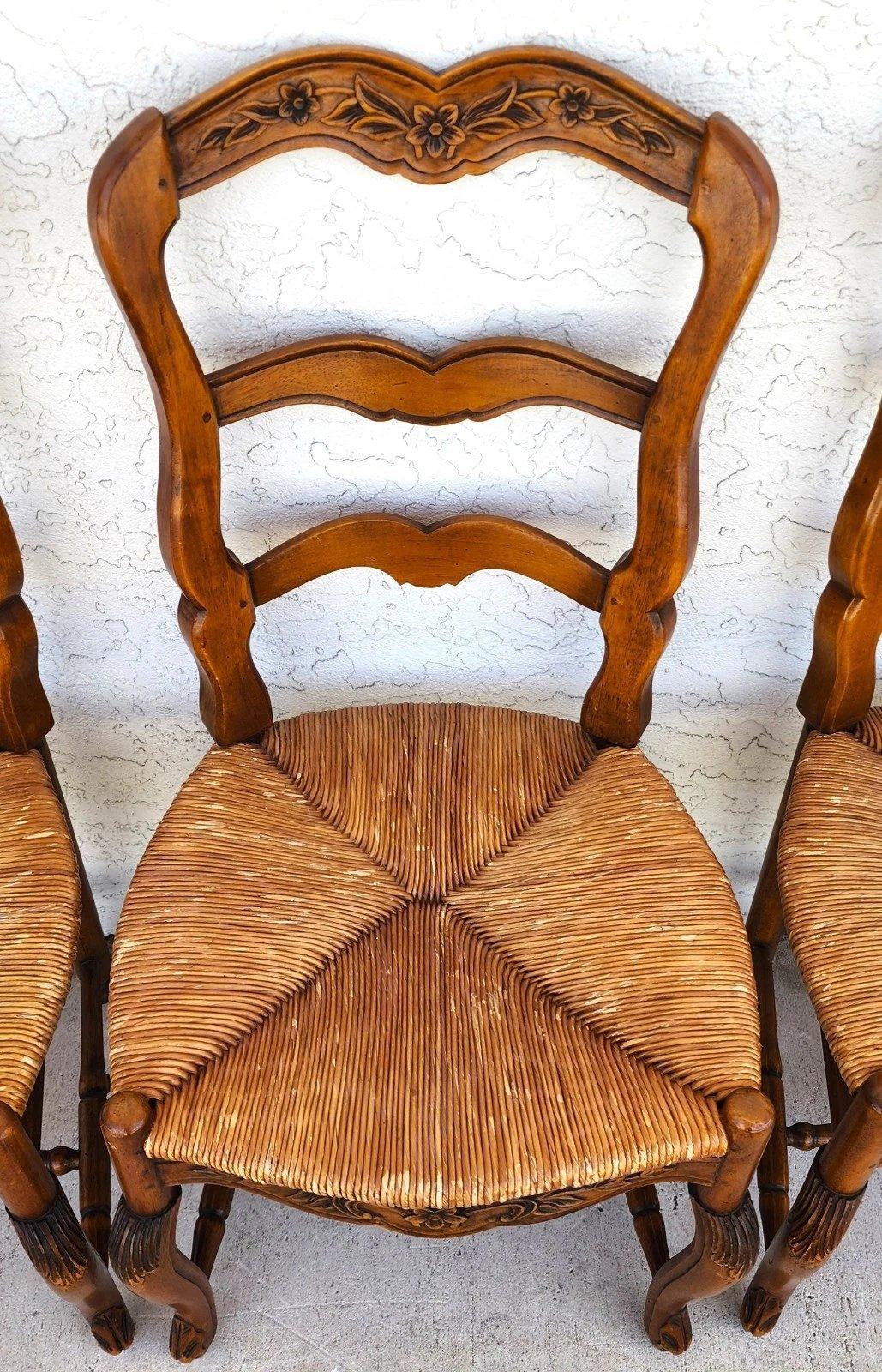 Pierre Deux Juego de 4 sillas de comedor de estilo rústico francés en venta 5