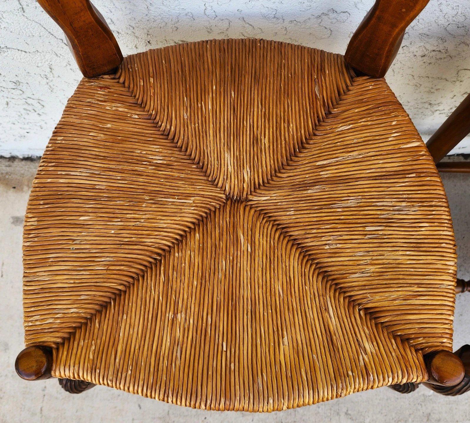 Pierre Deux Juego de 4 sillas de comedor de estilo rústico francés en venta 8