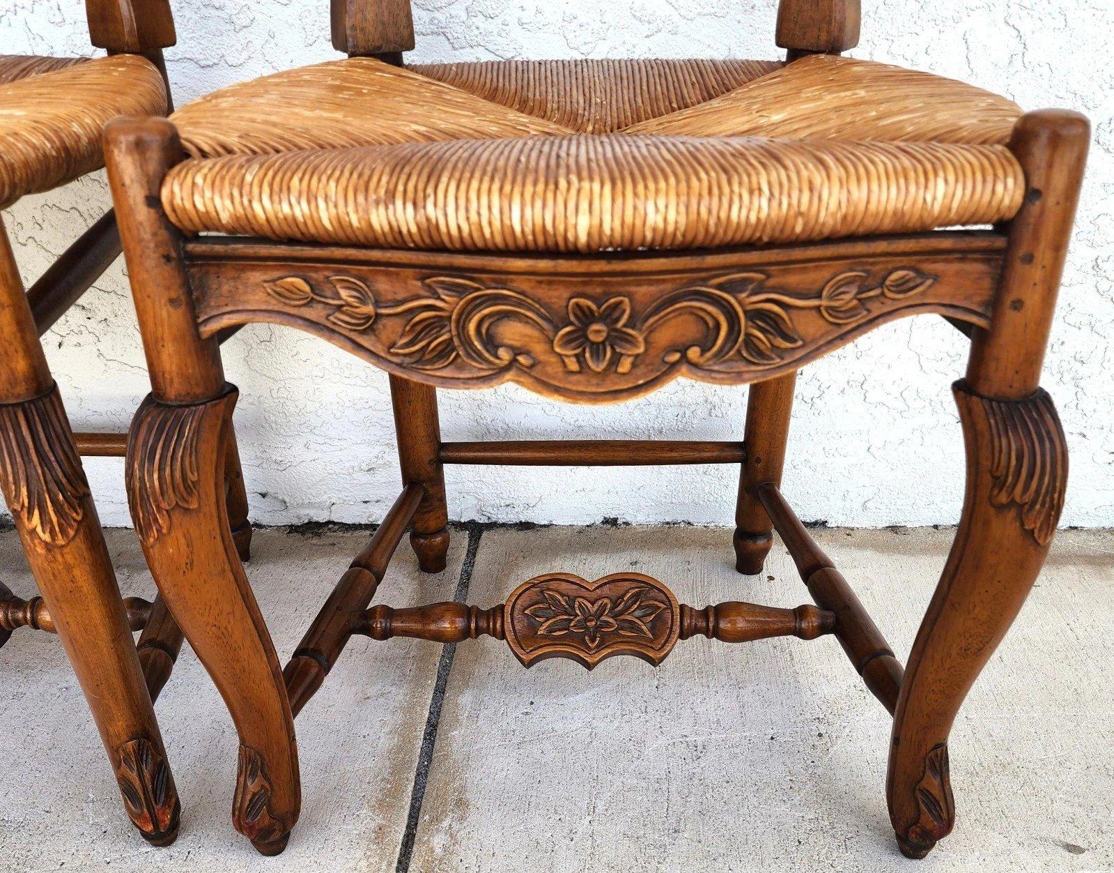 Pierre Deux Juego de 4 sillas de comedor de estilo rústico francés en venta 9