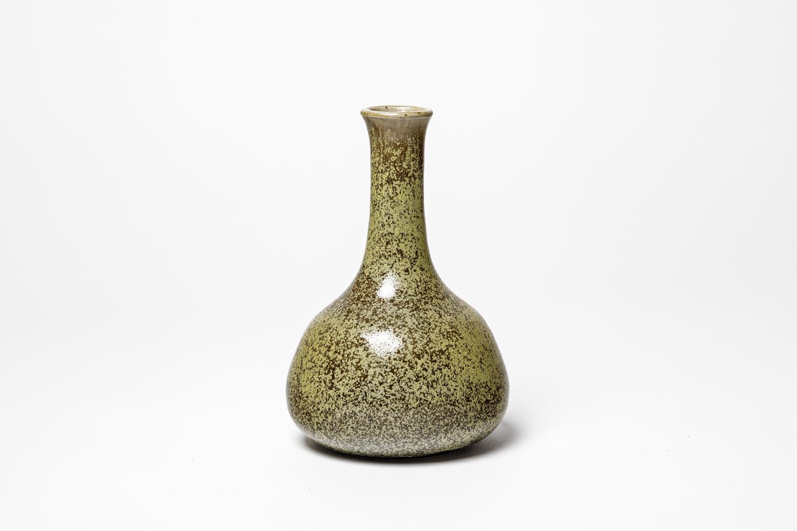 Francese Pierre Devie Vaso in ceramica del XX secolo colore verde firmato 1965 design in vendita