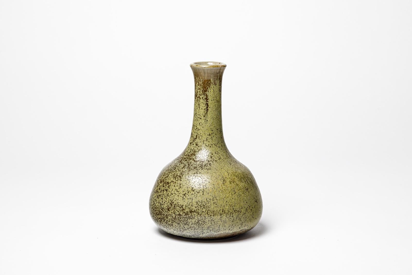 Pierre Devie 20th century ceramic vase green color signed 1965 design In Excellent Condition For Sale In Neuilly-en- sancerre, FR