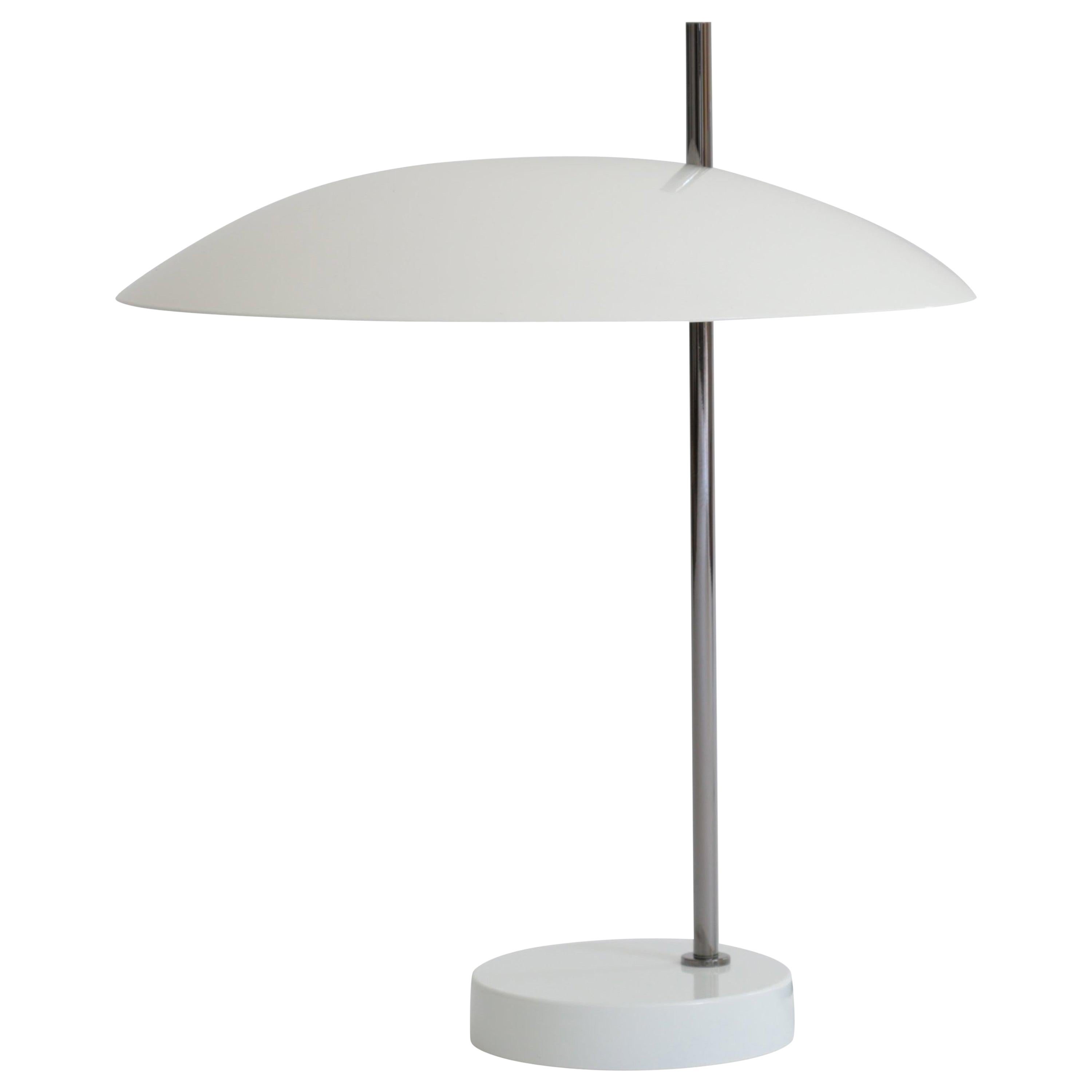Pierre Disderot Modello #1013 Lampada da tavolo in bianco e cromo per Disderot, Francia