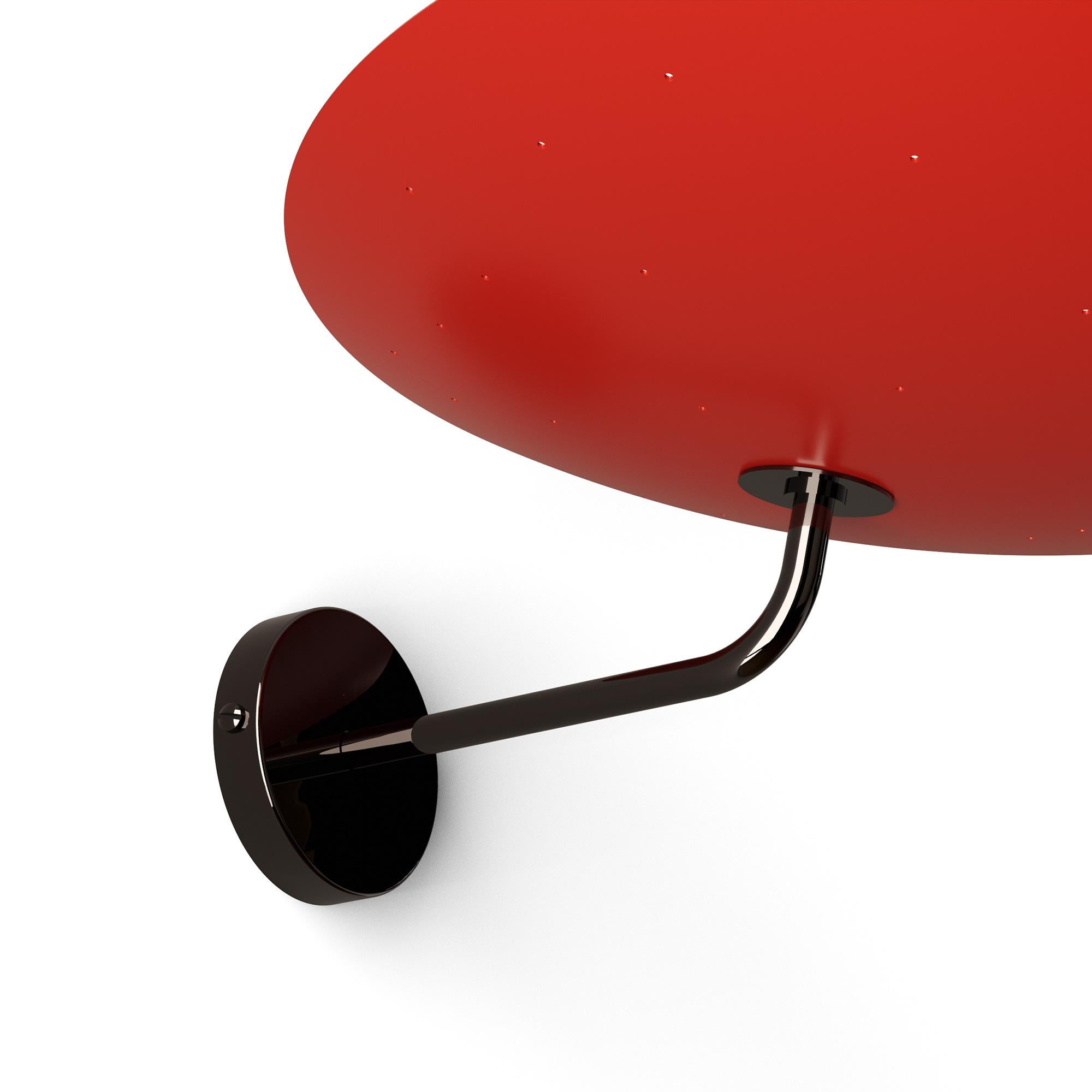 Mid-Century Modern Pierre Disderot - Modèle #2059 - Grande lampe murale perforée en rouge et chrome foncé en vente