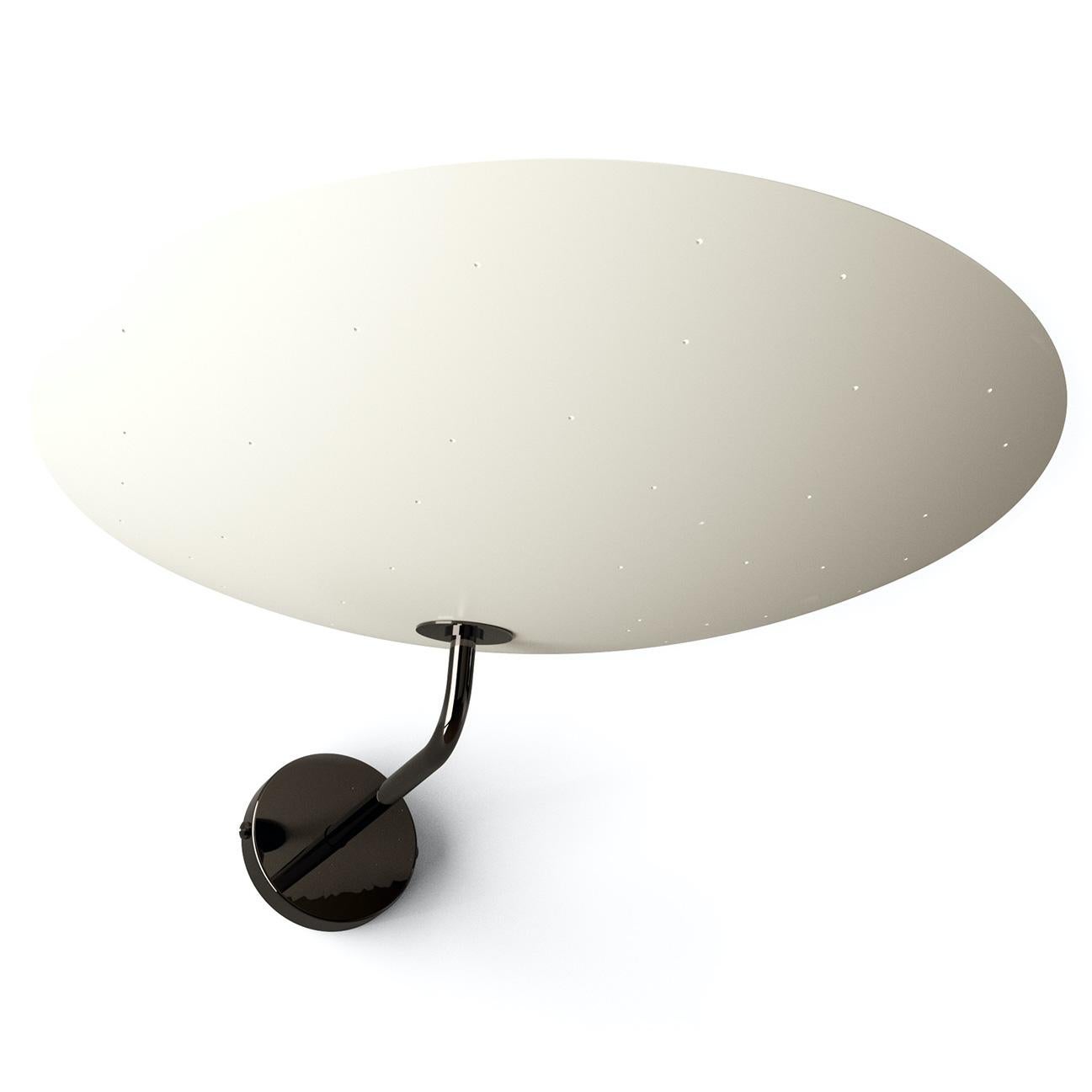 Metallo Pierre Disderot Modello #2059 Grande Lampada da Parete Forata in Bianco e Ottone Spazzolato in vendita