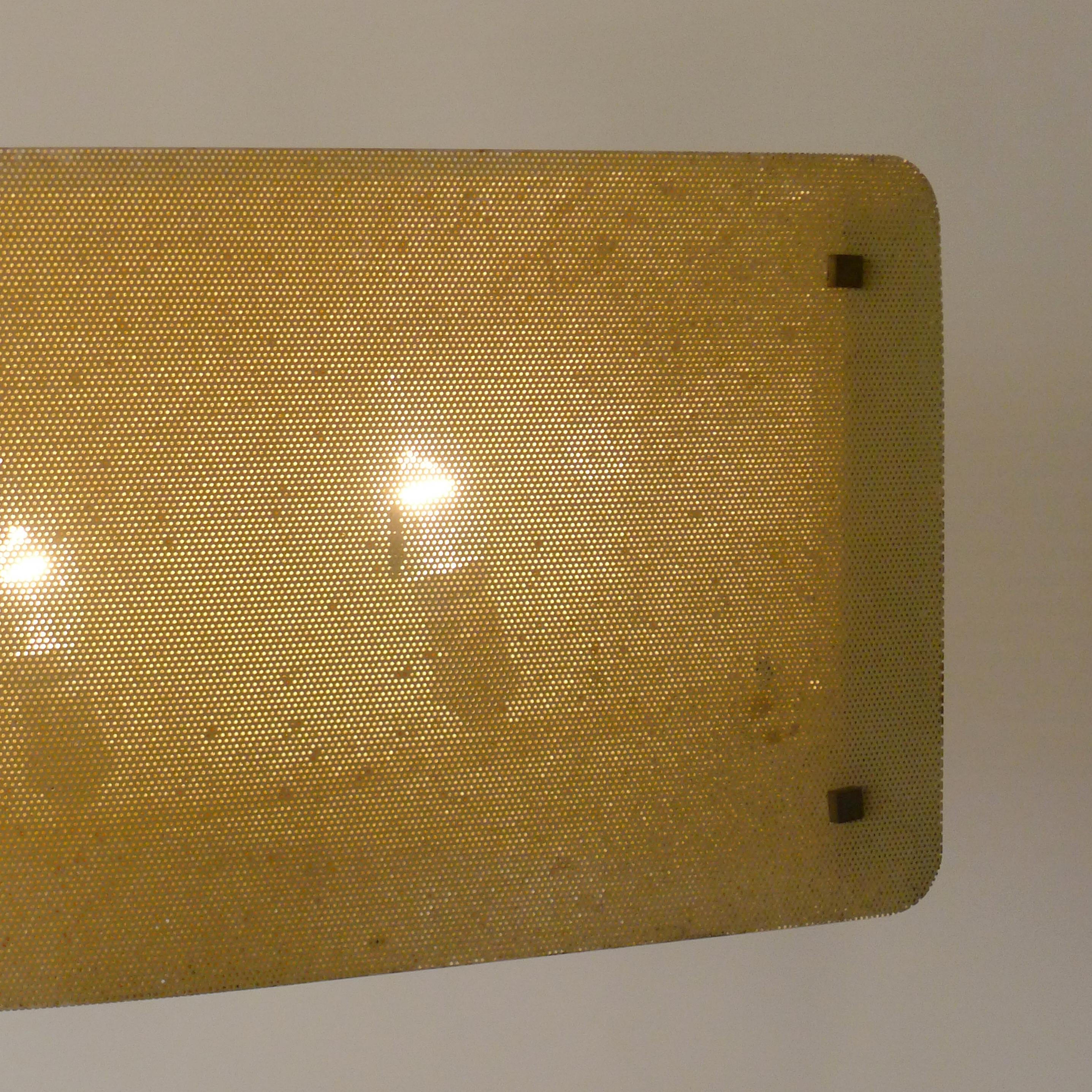 Pierre Disderot, Rara lámpara de pie con pantalla de metal perforado, Francia Años 50 en venta 10