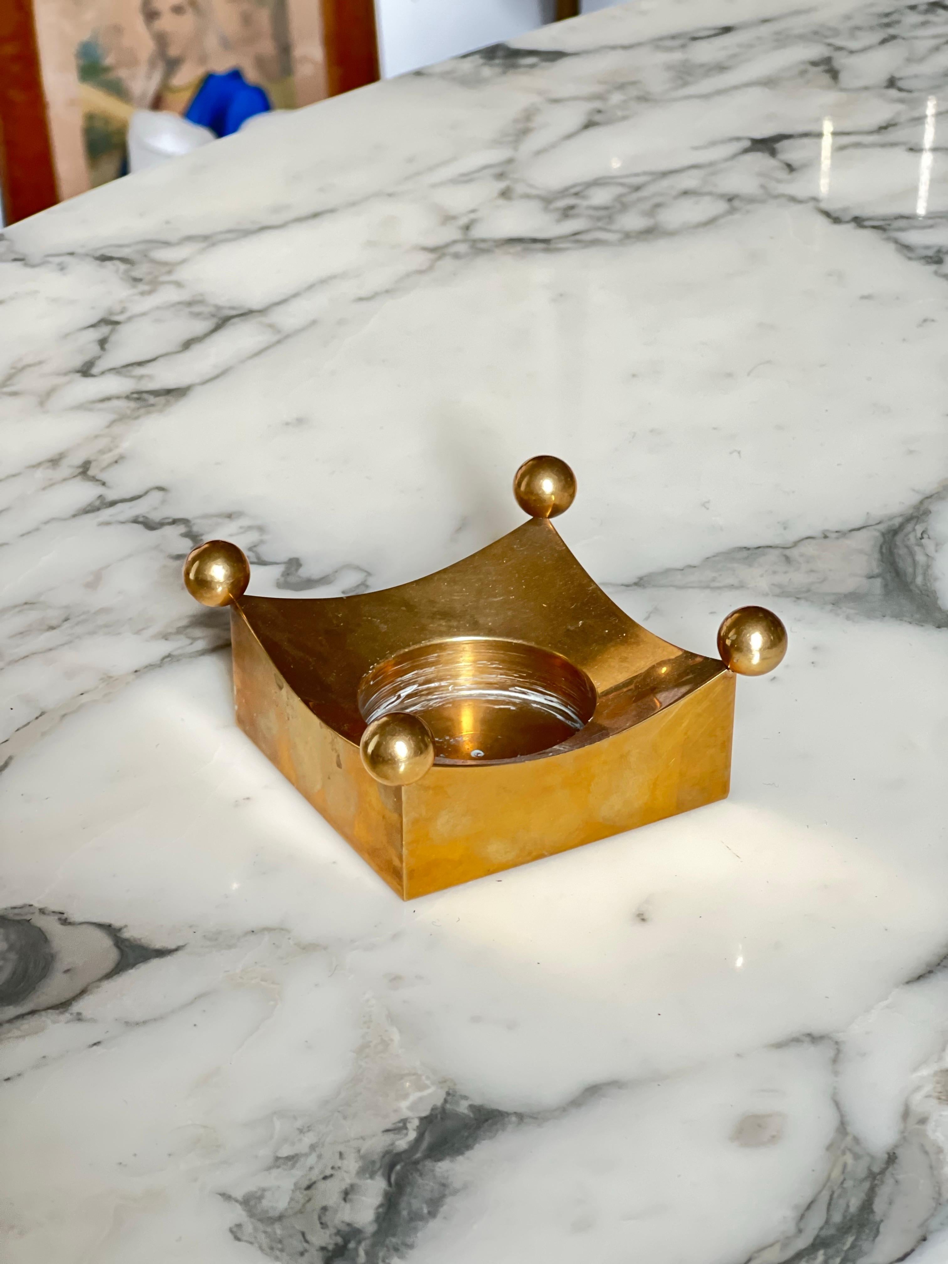 This series of candleholders was hand crafted in the 1970's at the Skultuna factory next to the studio were Pierre Forssell was working with he's assistant. The candleholder is made of brass. Simple, minimal and elegant at the same time. The