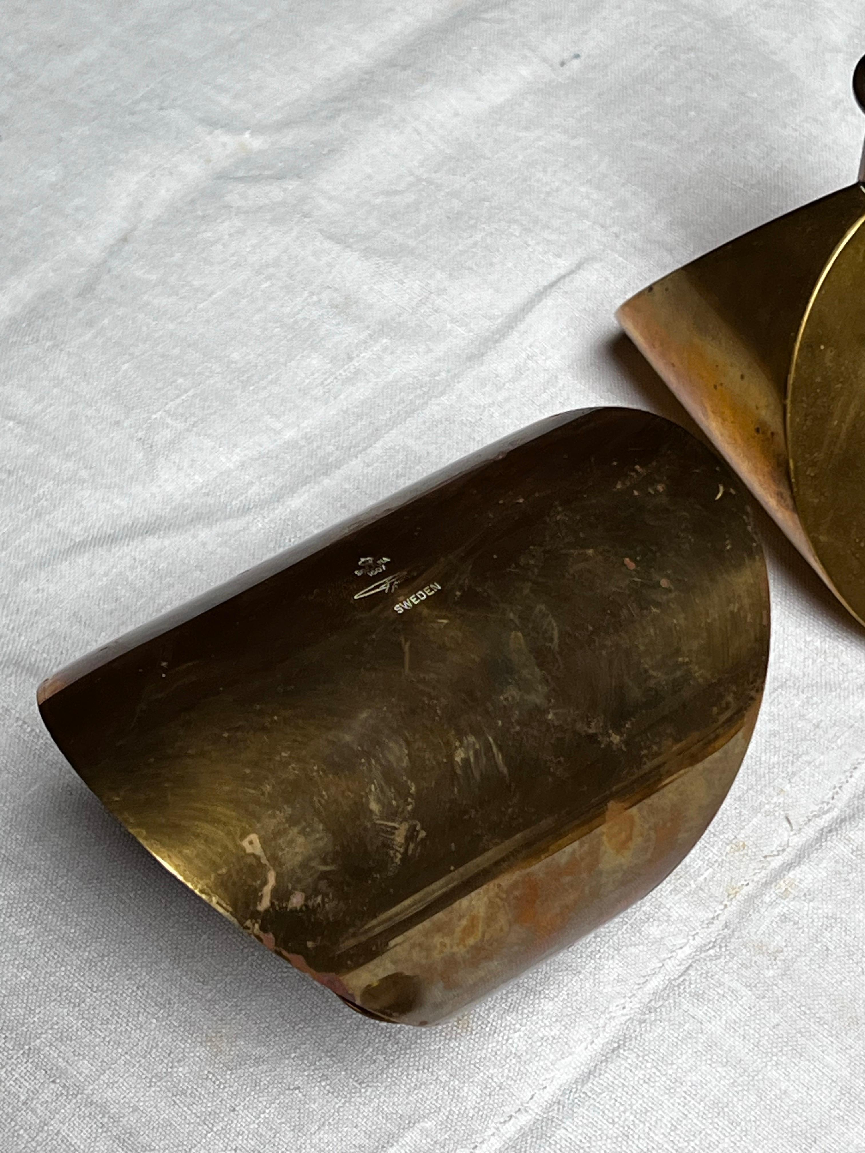 Pierre Forssell caraffa in ottone fatta a mano Skultuna Svezia Brancusi in vendita 2