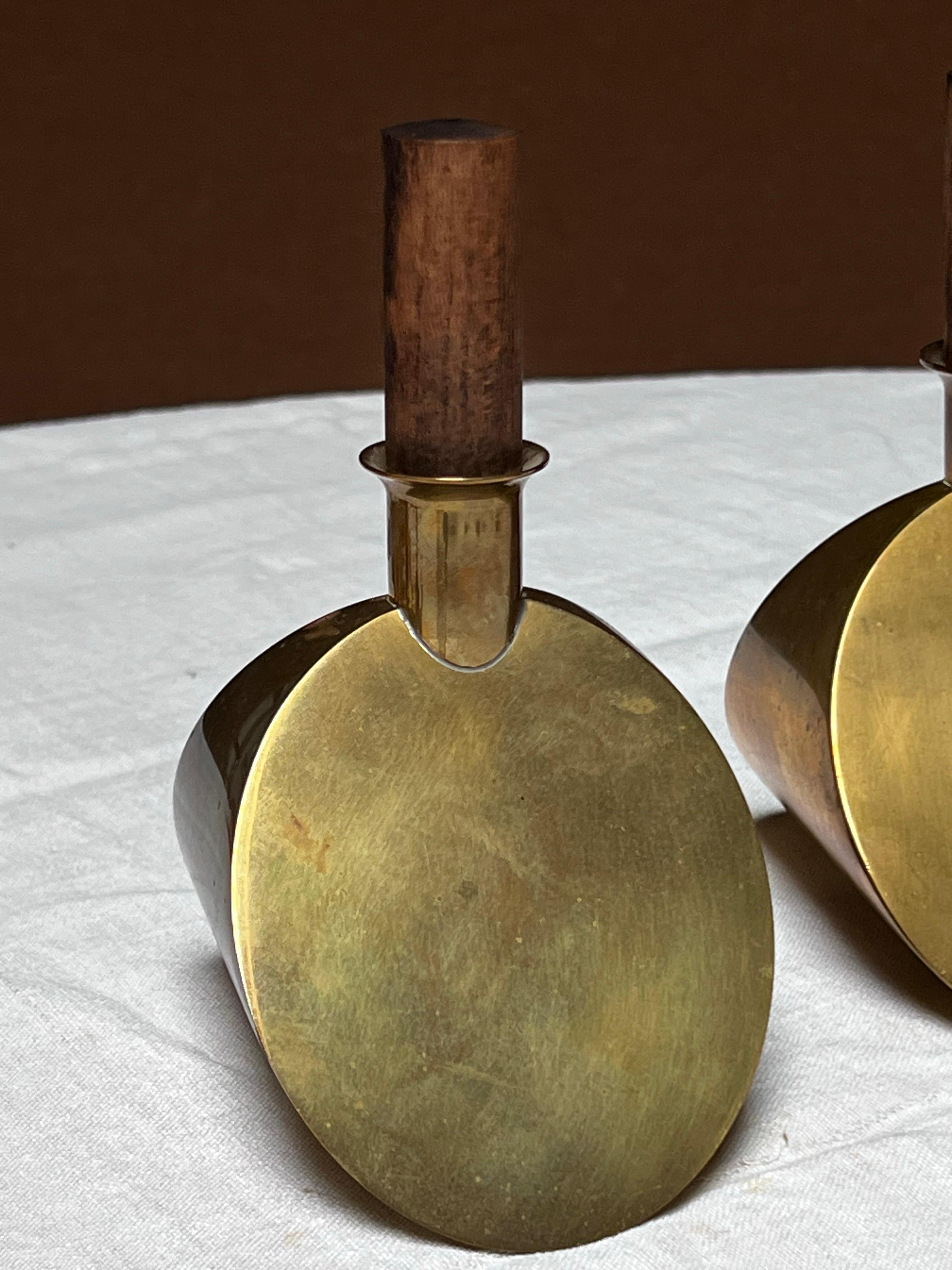 Fatto a mano Pierre Forssell caraffa in ottone fatta a mano Skultuna Svezia Brancusi in vendita