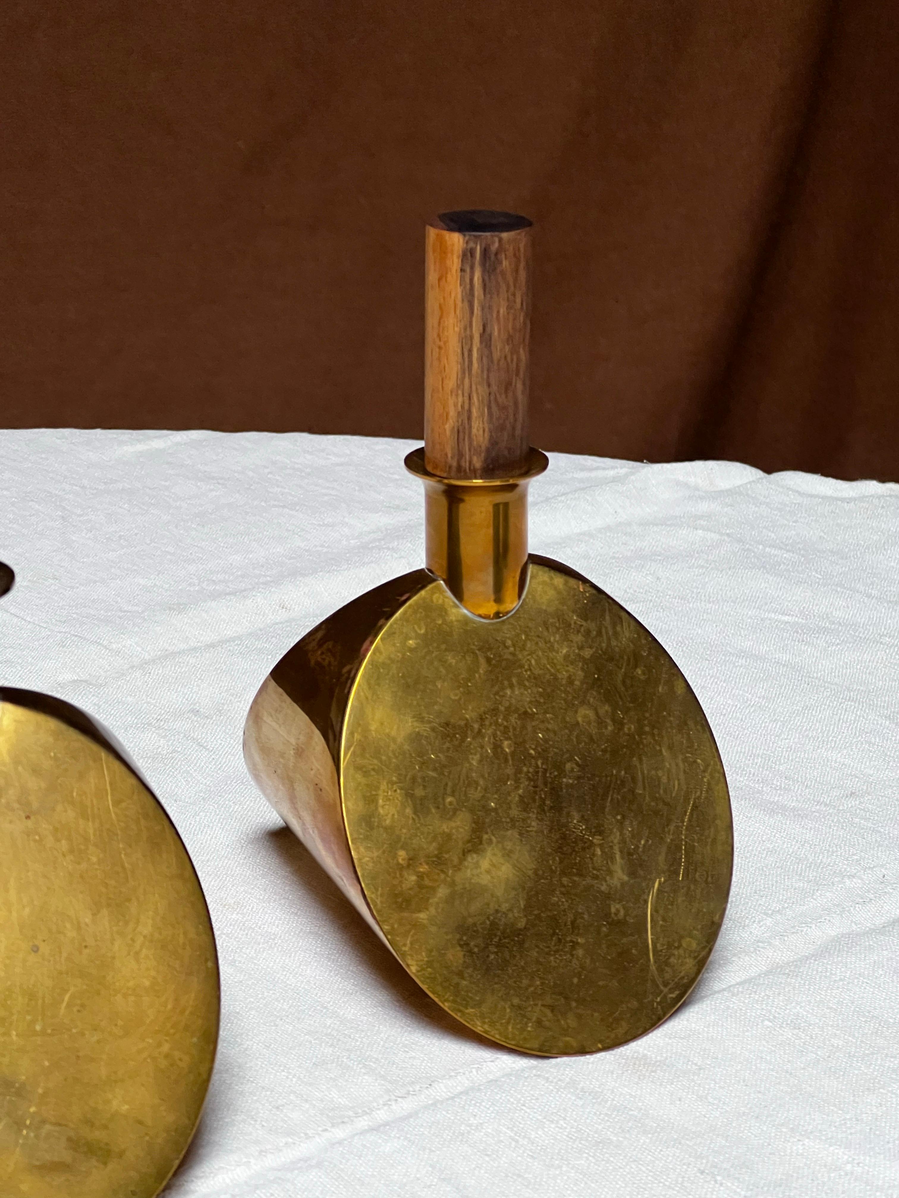 Pierre Forssell caraffa in ottone fatta a mano Skultuna Svezia Brancusi In condizioni buone in vendita a Forest, BE