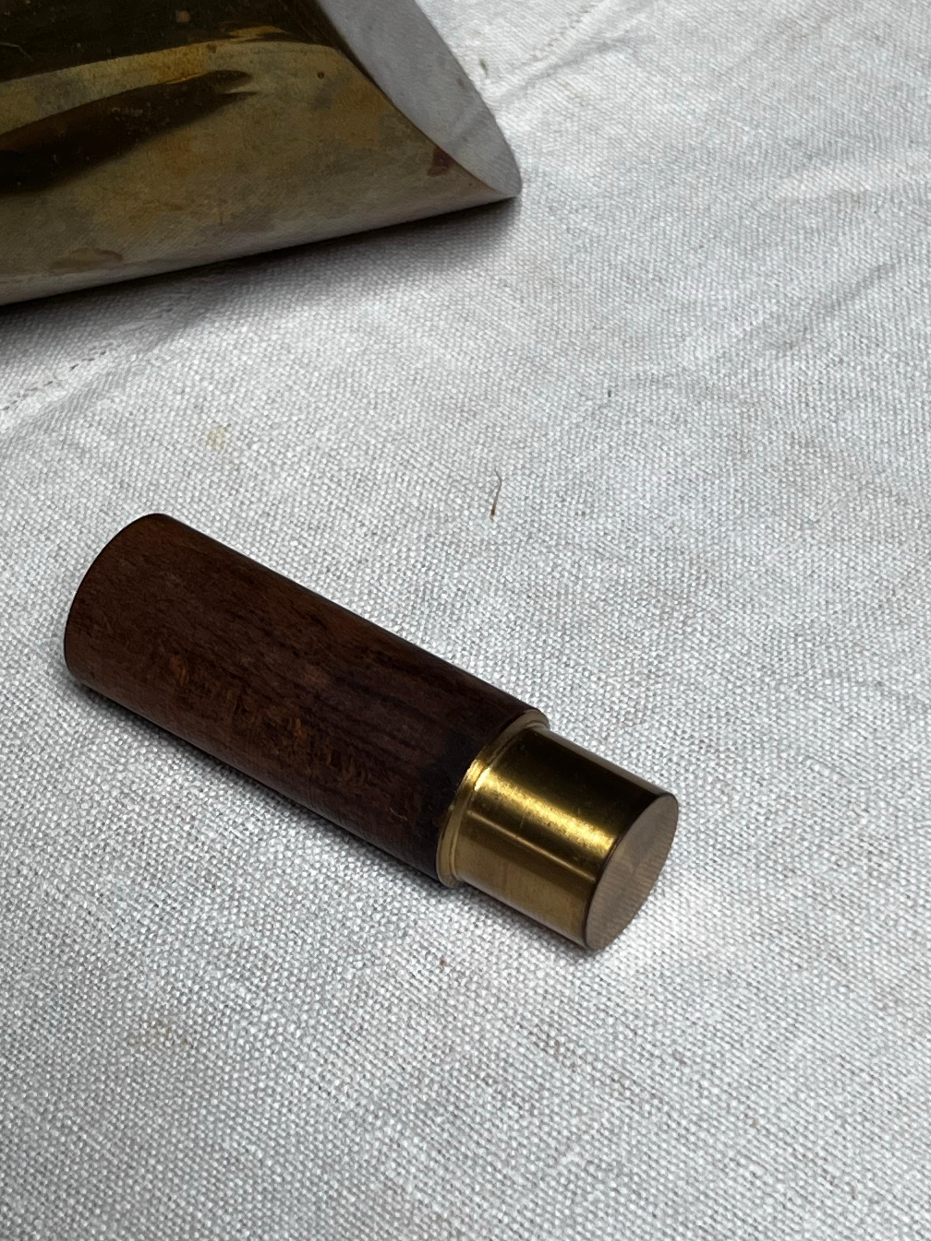 Placcato oro Pierre Forssell caraffa in ottone fatta a mano Skultuna Svezia Brancusi in vendita