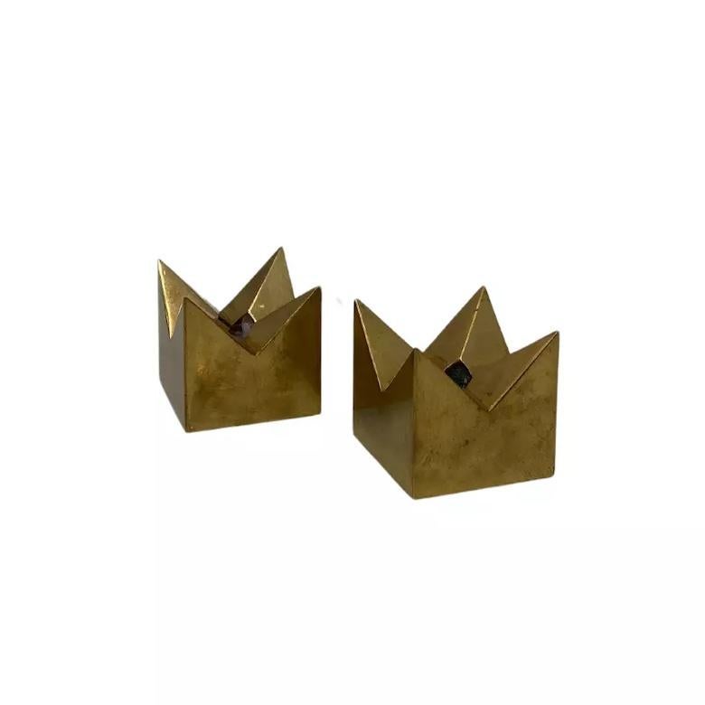 20ième siècle Pierre Forssell Bougeoirs à couronne en laiton pour Skultana, 1960's, Suède en vente