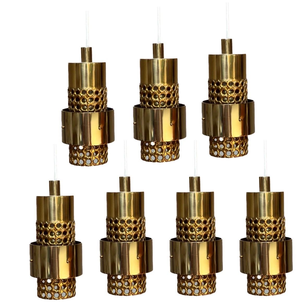 Pierre Forssell important ensemble de 7 lampes en laiton des années 1970, fabriquées en Suède en vente 8