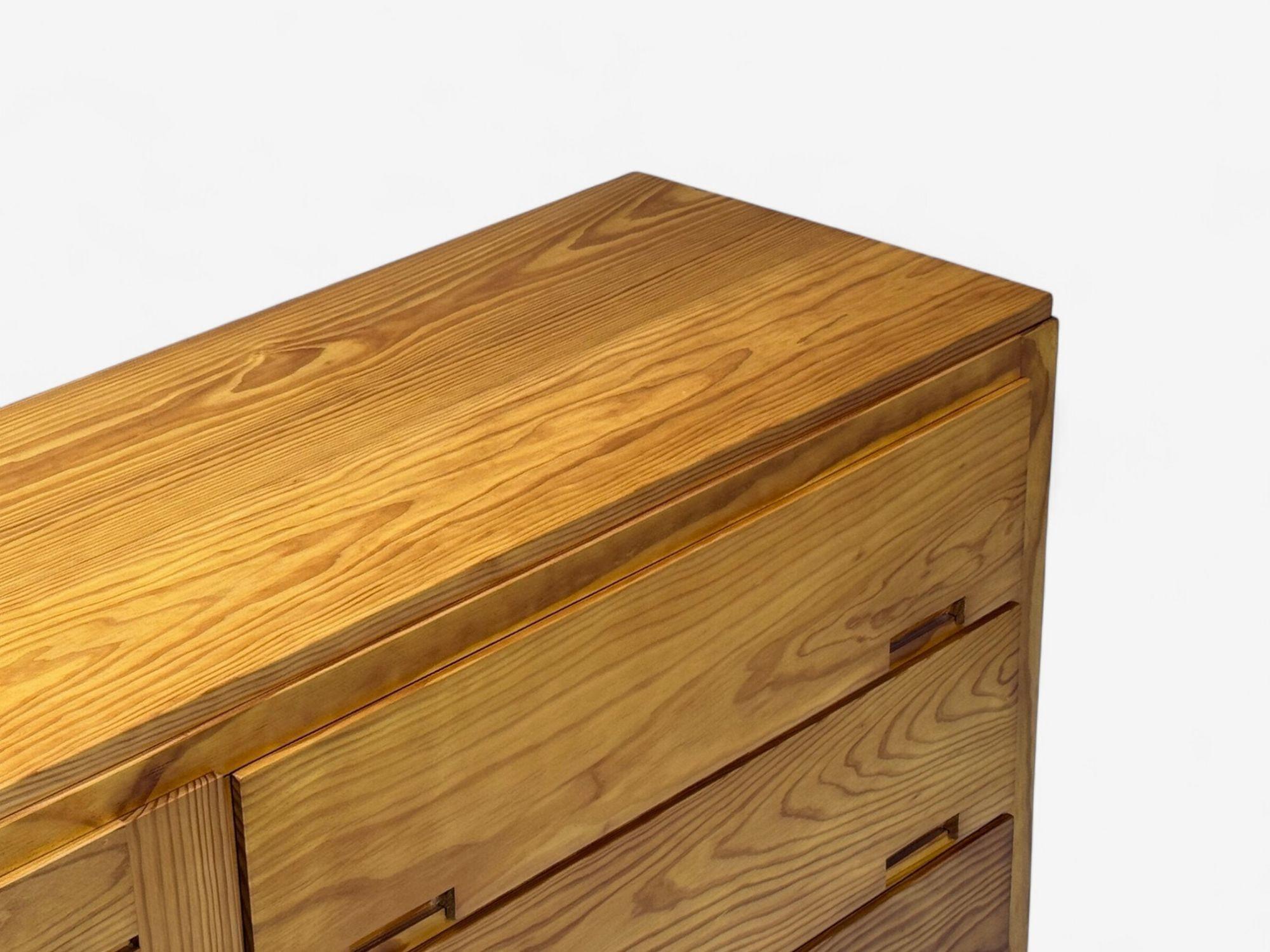 Pierre Gautier-Delaye, moderne français, pin, rares commodes, France, 1957 en vente 3