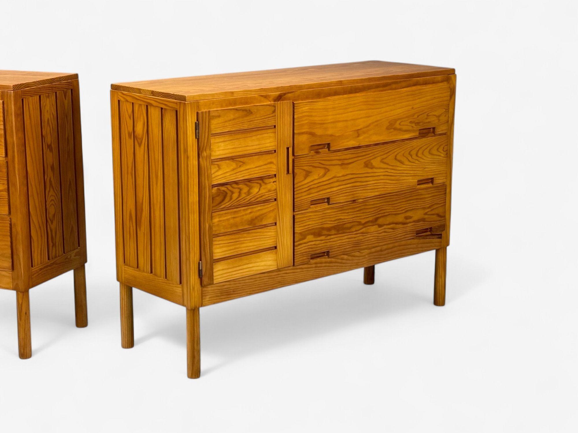 Pierre Gautier-Delaye, moderne français, pin, rares commodes, France, 1957 Bon état - En vente à Manhasset, NY