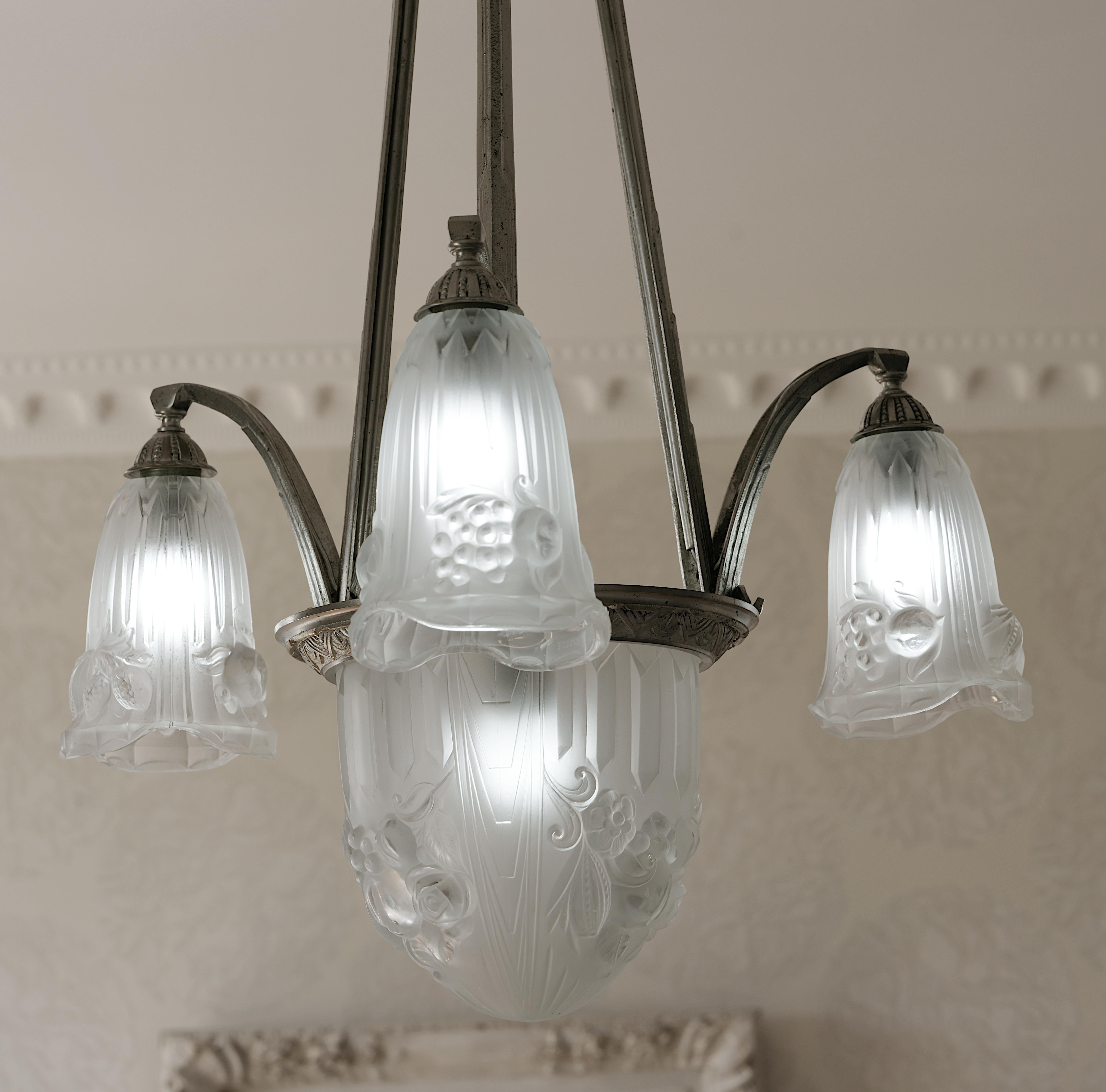 Pierre Gilles, lampadario in bronzo Art Deco francese, 1920 in vendita 3