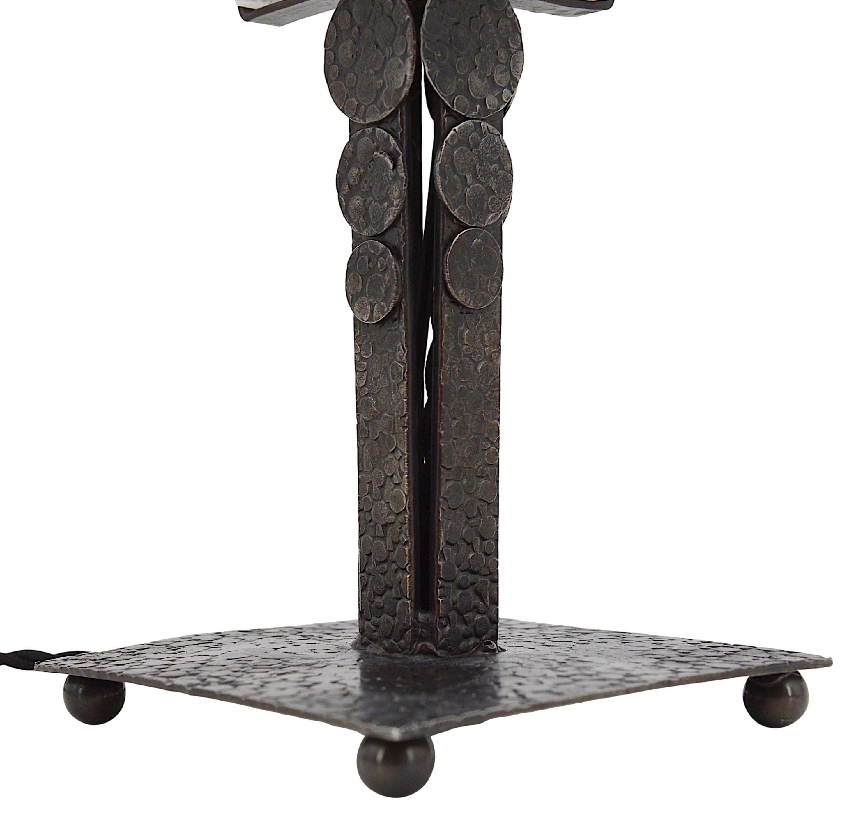 Mid-20th Century Pierre Gilles French Art Deco Wrought-Iron Table Lamp, ca. 1930 For Sale