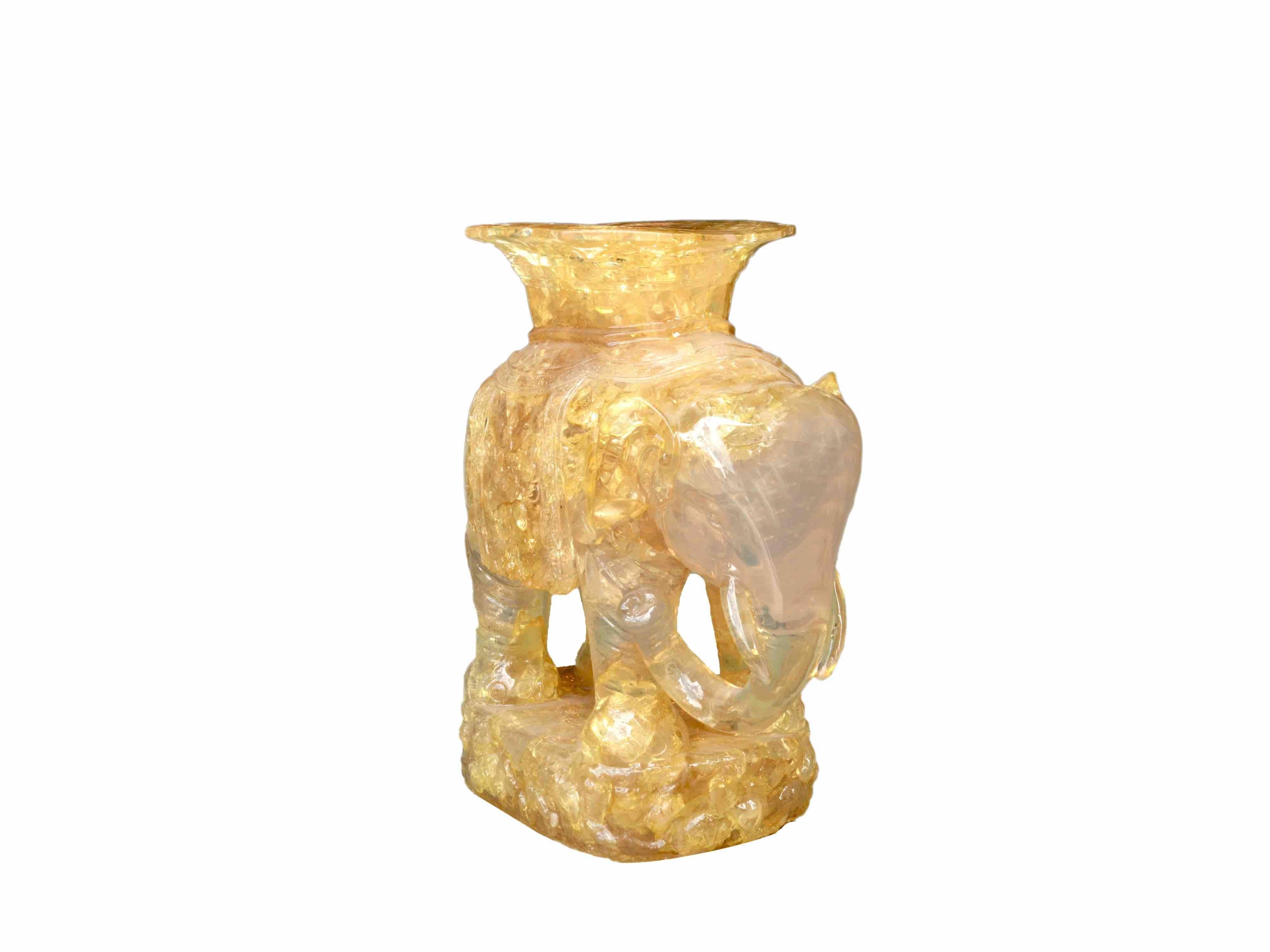 Pierre Giraudon
Elephant
Fractal yellow resin
France, circa 1970.
This piece was a specific order from Christian Dior to Pierre Giraudon in the early 1970s.
The elephant has a flat top so the sculpture may be use as a side table or pedestal.