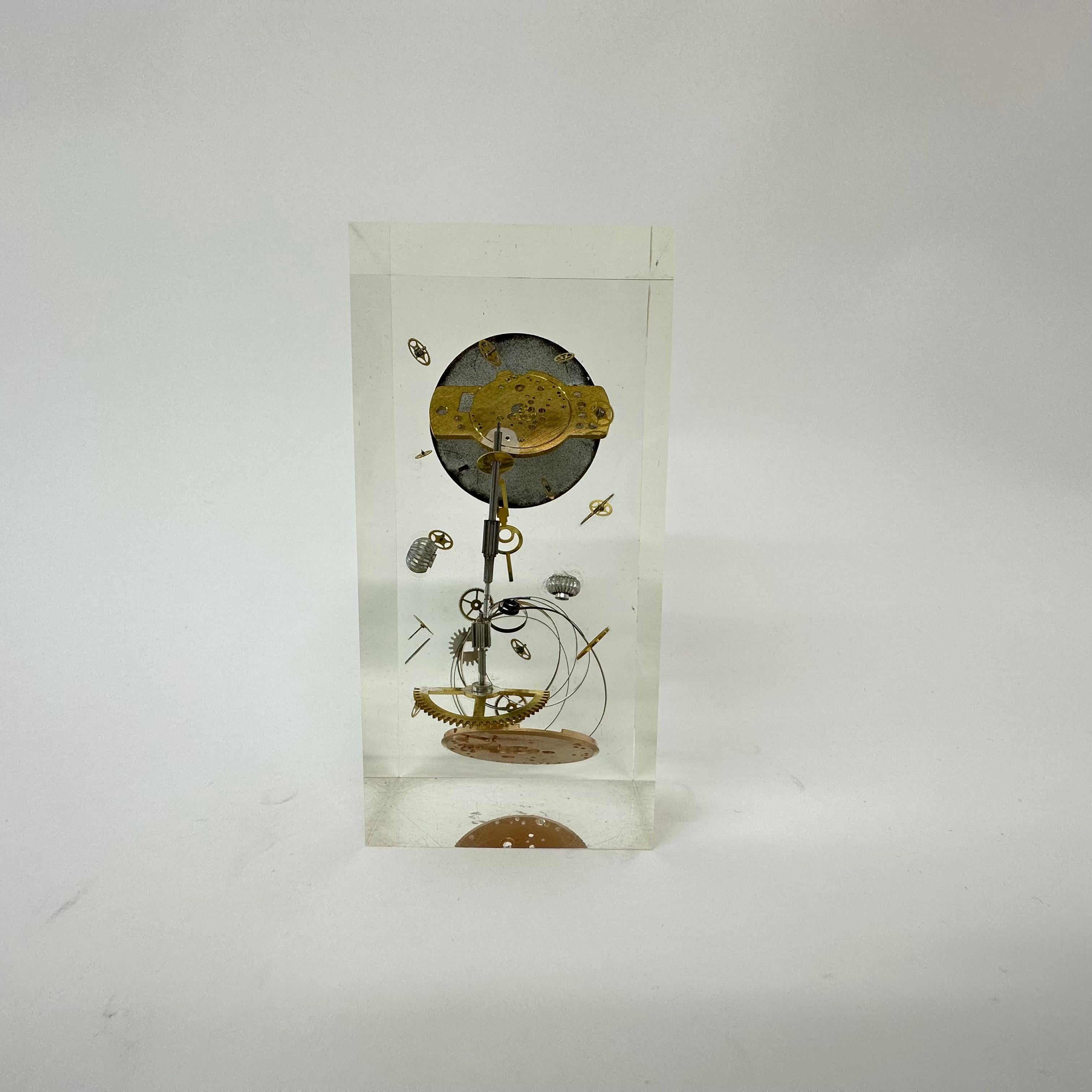 Pierre Giraudon clock parts in lucite , 1970’s France For Sale 9