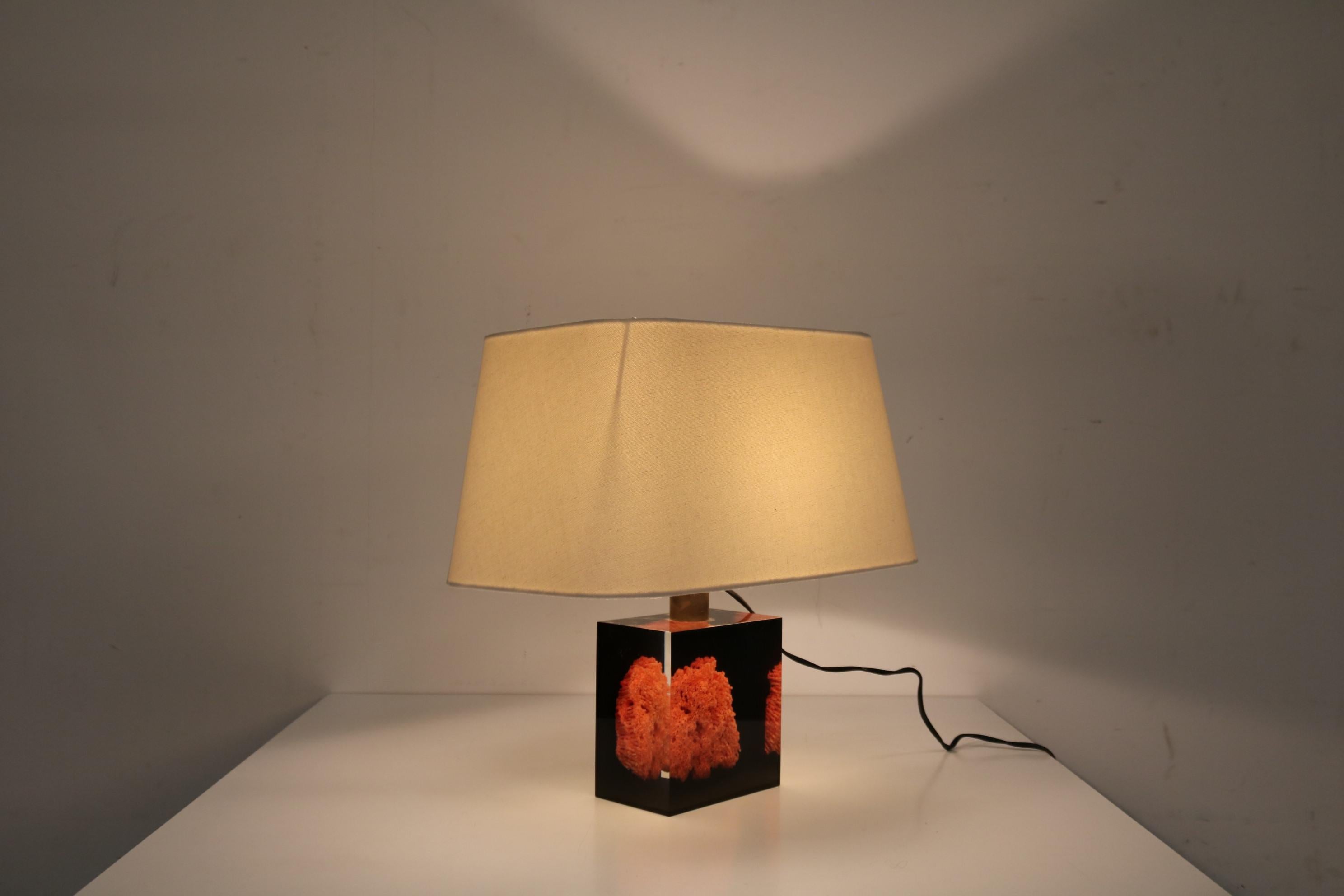 Pierre Giraudon Resin with Coral Table Lamp, France, 1970 For Sale 2