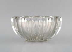 Pierre Gire (1901-1984), aka Pierre d'Avesn. Art Deco bowl in clear art glass.