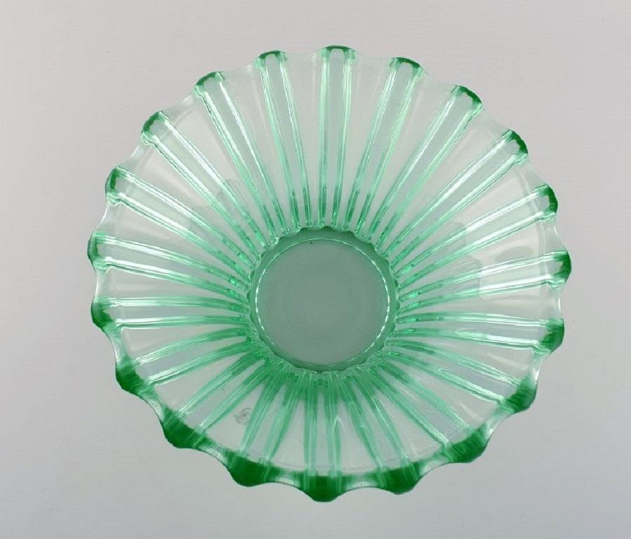 Pierre Gire, Aka Pierre d'Avesn, Art Deco Bowl in Green Art Glass In Excellent Condition In Copenhagen, DK