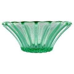 Pierre Gire, Aka Pierre d'Avesn, Art Deco Bowl in Green Art Glass