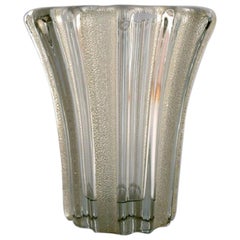 Pierre Gire '1901-1984', auch bekannt als Pierre d'Avesn, Art Deco Vase aus klarem Kunstglas