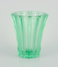 Vintage Pierre Gire (1901-1984), aka Pierre d'Avesn. Art Deco vase in green art glass.