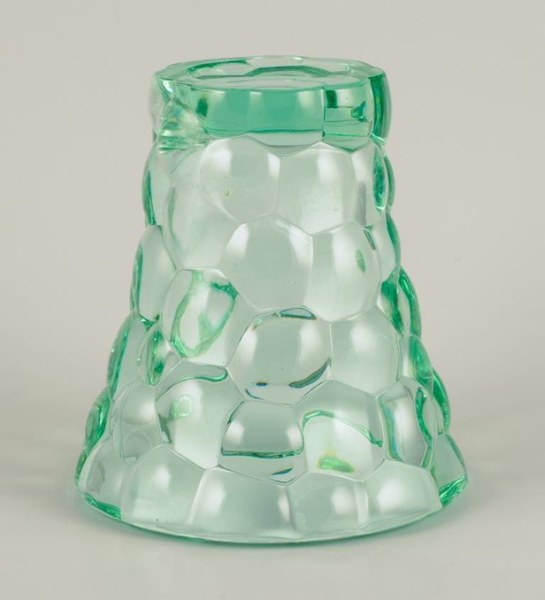 Pierre Gire alias Pierre D'Avesn. Vaso Art Déco in vetro artistico verde. in vendita 1