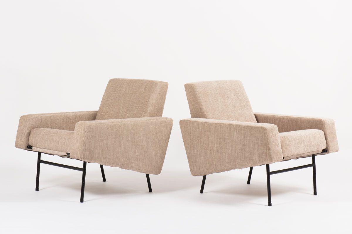 Pierre Guariche (1926-1995), pair of G10 armchairs, Airborne ed., 1955
Metal lacquered tube, foam and fabric 

Height 76 (height seat 45) × Width 77 × Depth 75 cm 

Literature: 

- Pierre Guariche, Lionel Blaisse et al., Norma editions, 2020, p. 101