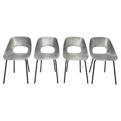 Chaises en aluminium coulé Pierre Guariche, lot de 4
