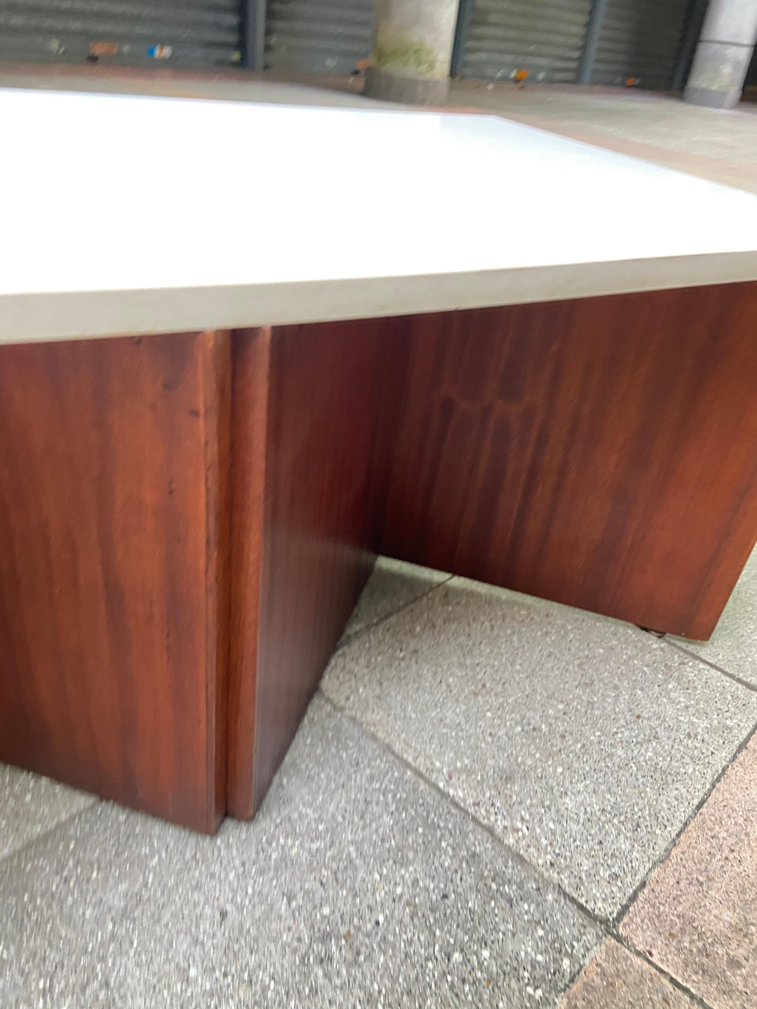 Français Table basse Pierre Guariche, 1971 en vente