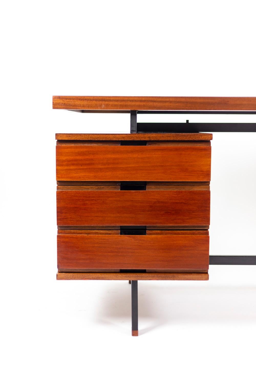 Pierre Guariche, Desk in Mahogany and Lacquered Metal, 1960's 1