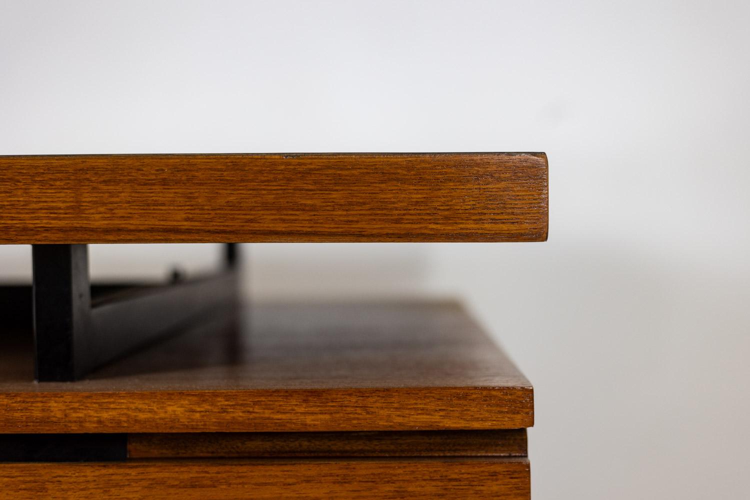 Pierre Guariche. Bureau en teck et métal laqué, années 1960. LS56631534M 3