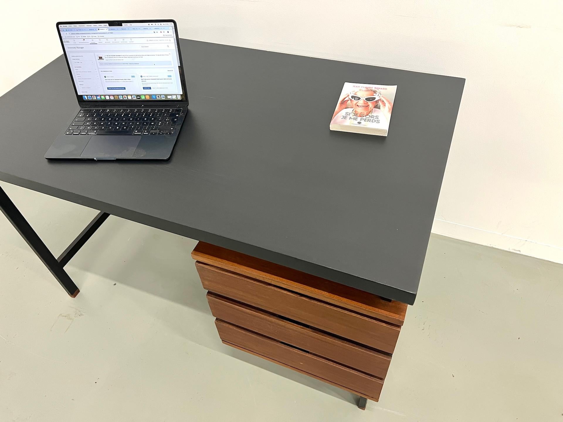 Bureau Pierre Guariche en teck et acier laqué, France 1960 en vente 8