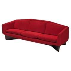 Pierre Guariche für Burov: Sofa „Monaco“ aus rotem Samt und Mahagoni 