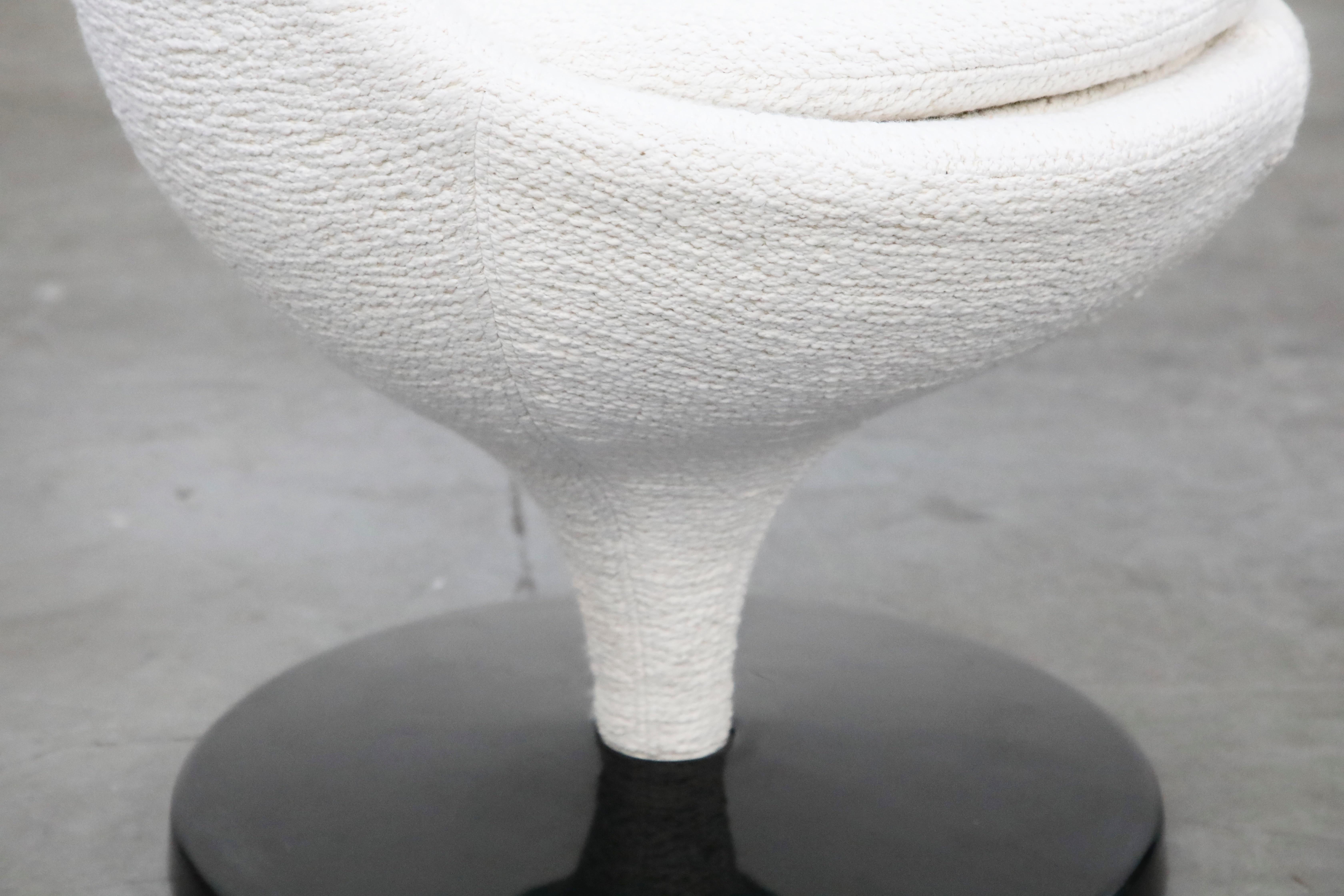 Pierre Guariche for Meurop 'Polaris' Chairs in White Boucle Fabric, Pair, 1960s 3