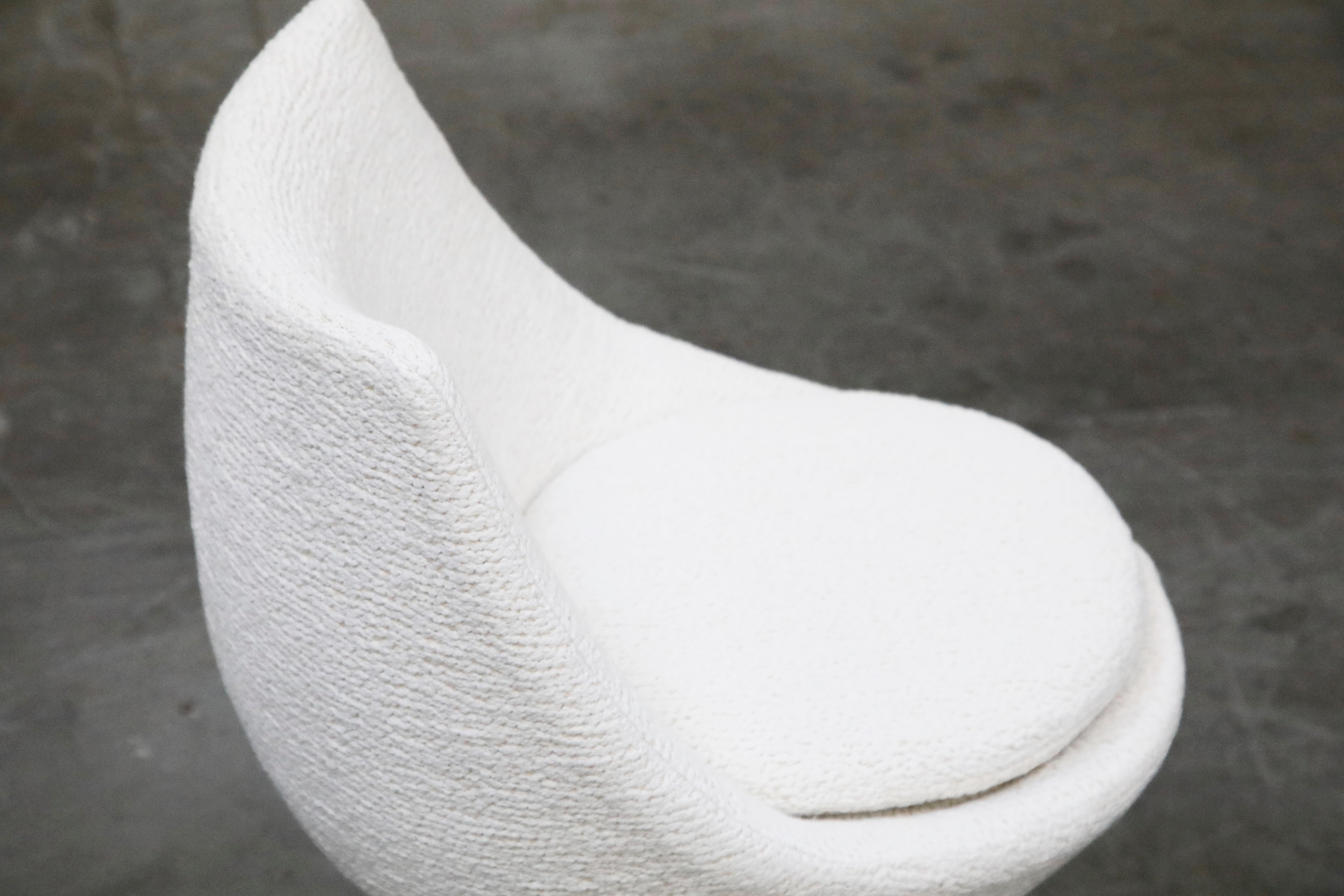 Pierre Guariche for Meurop 'Polaris' Chairs in White Boucle Fabric, Pair, 1960s 8