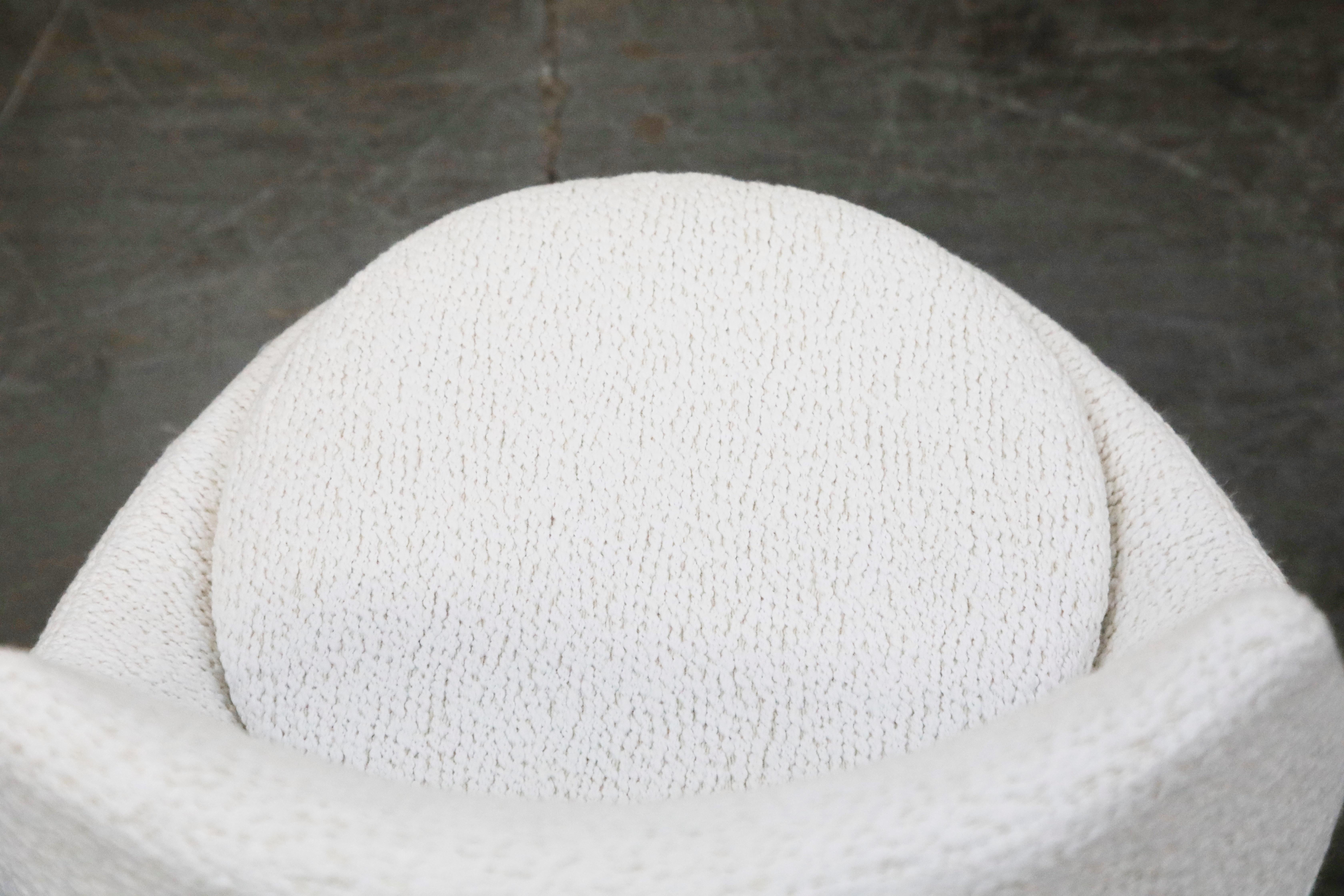 Pierre Guariche for Meurop 'Polaris' Chairs in White Boucle Fabric, Pair, 1960s 12