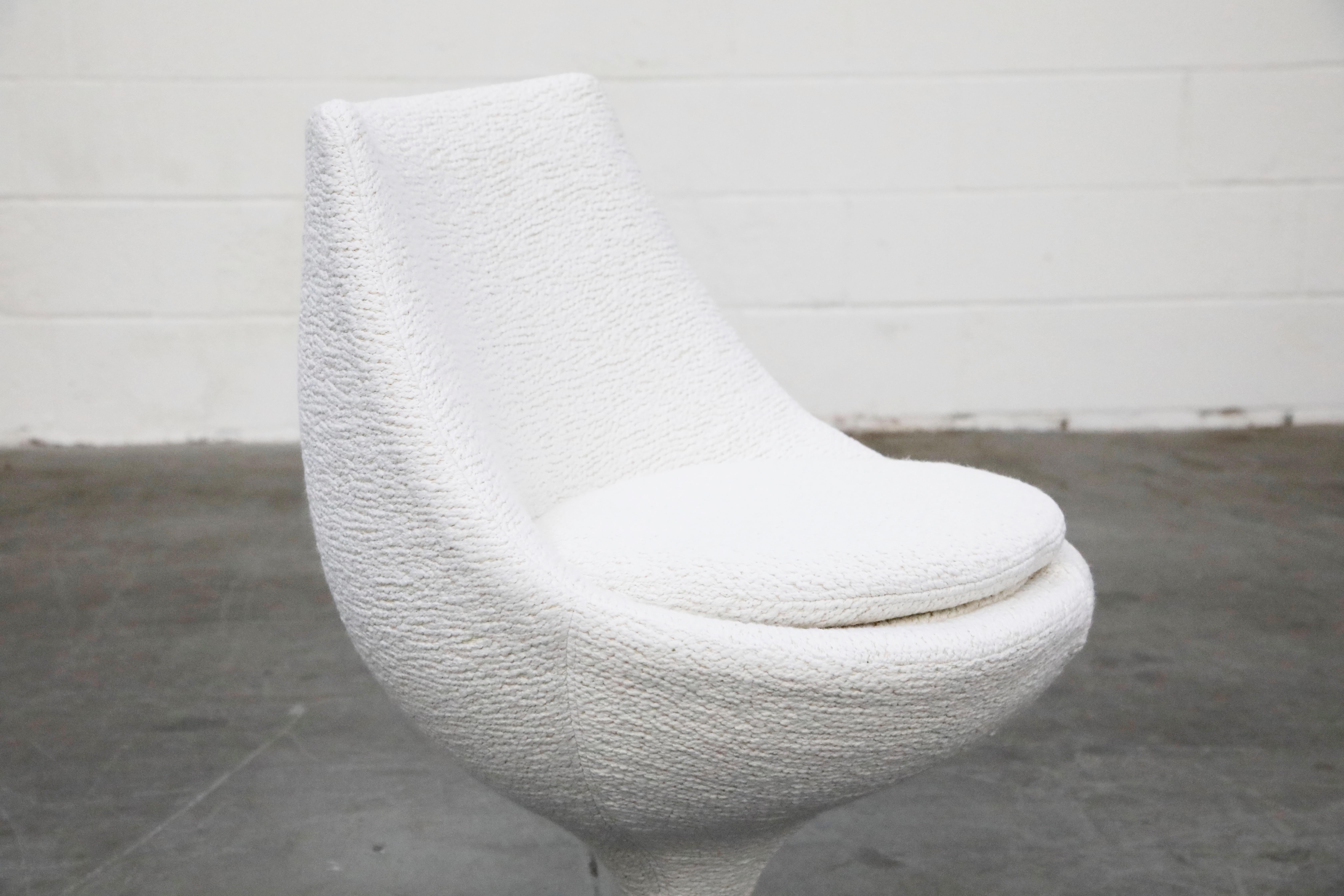 Pierre Guariche for Meurop 'Polaris' Chairs in White Boucle Fabric, Pair, 1960s 2