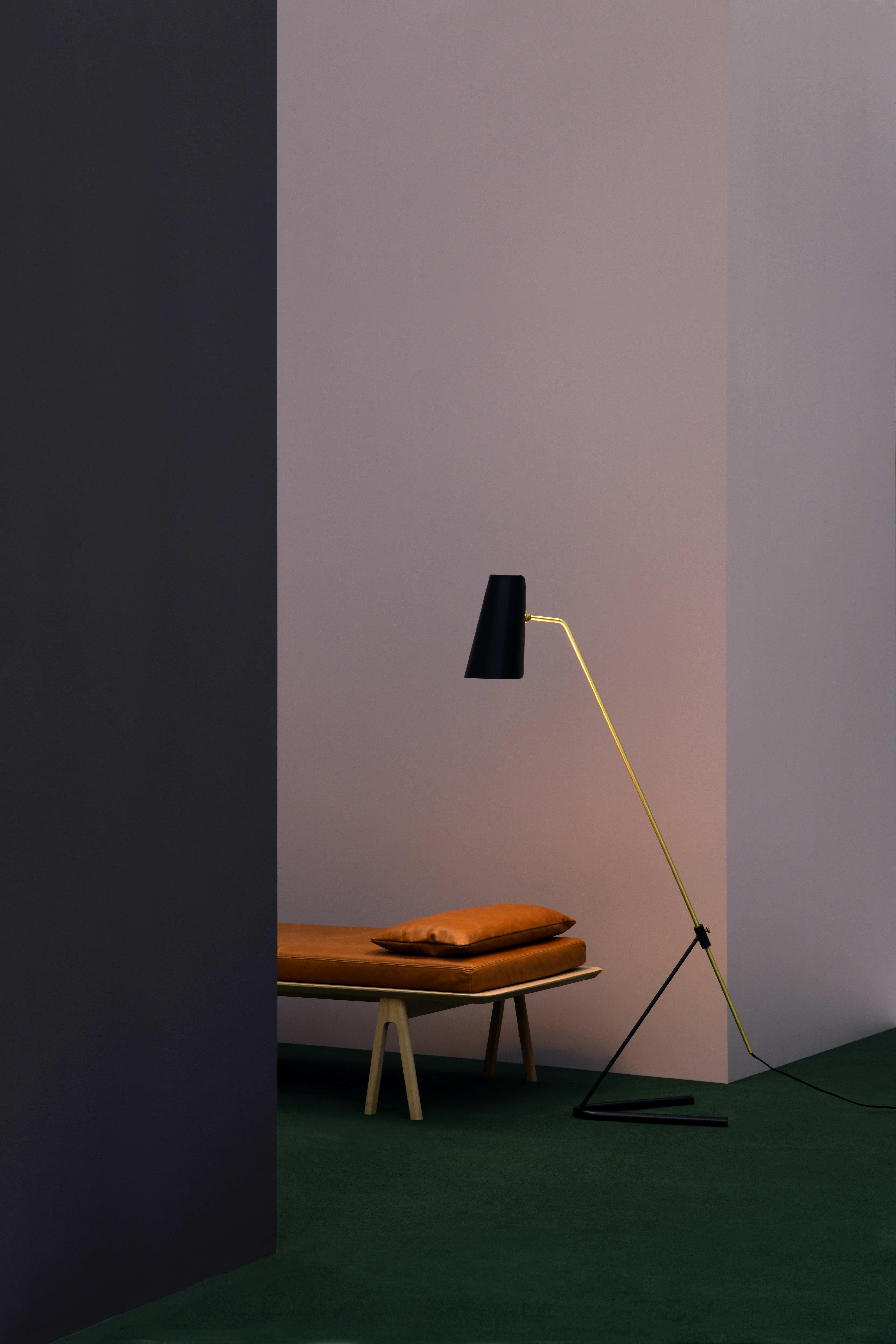 Pierre Guariche 'G21' floor lamp for Sammode Studio in black. 

Originally designed by Pierre Guariche in 1951, this iconic floor lamp is newly produced in an authorized re-edition by Sammode Studio in France embracing many of the same small-scale